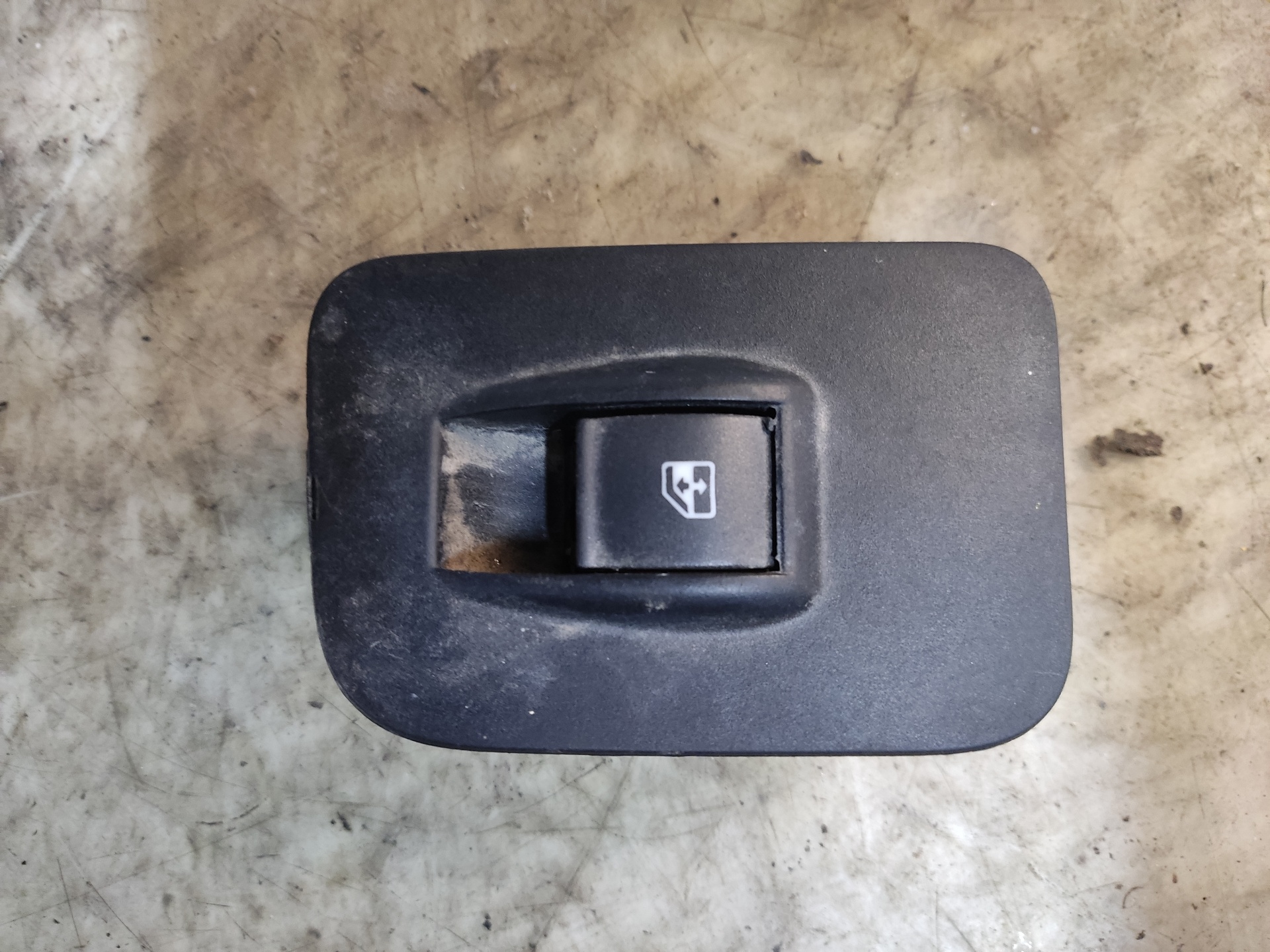 CITROËN Nemo 1 generation (2008-2015) Front Right Door Window Switch T098 24896003