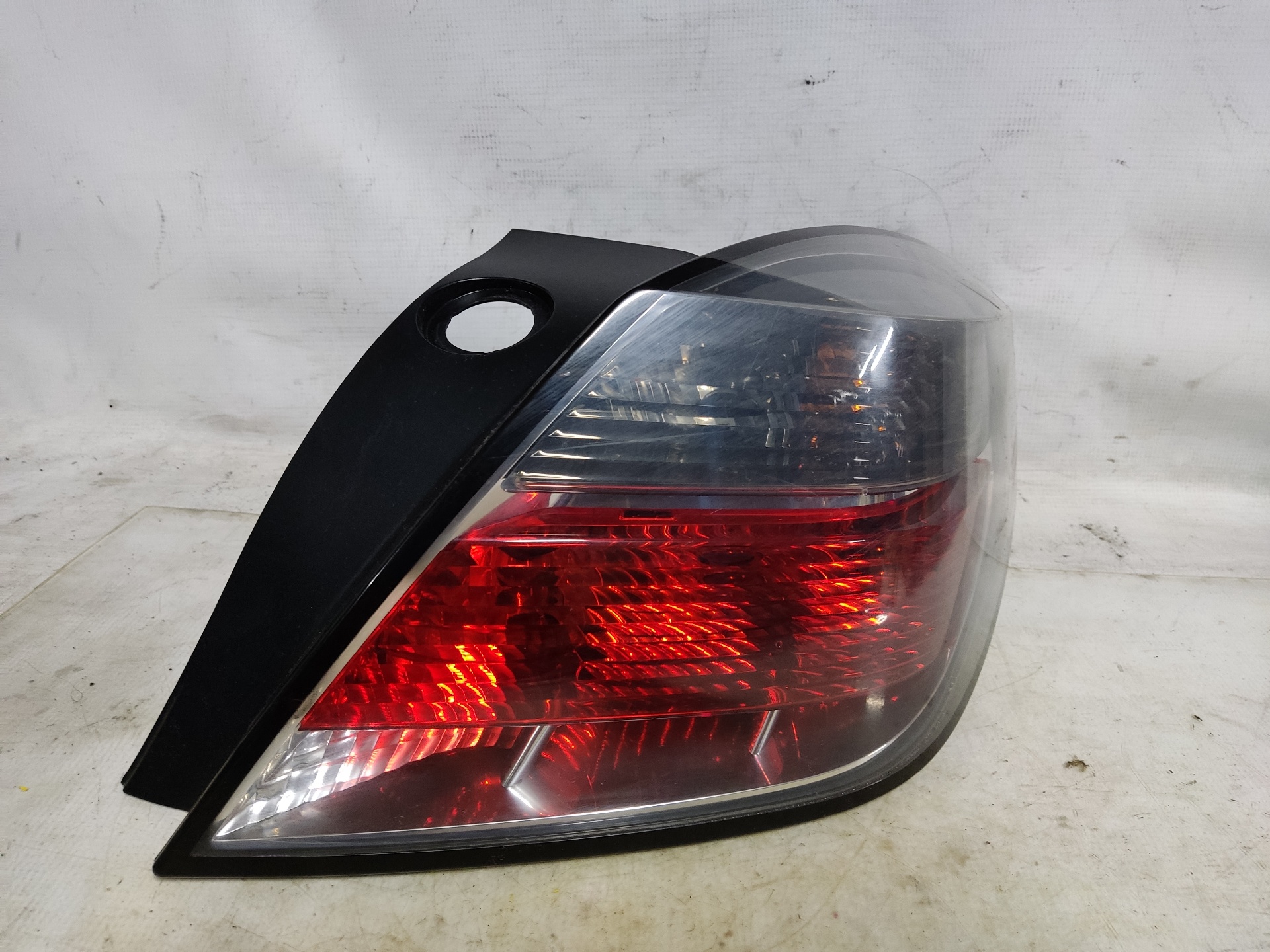 OPEL Astra H (2004-2014) Rear Right Taillight Lamp ESTANTERÍA1 24895146