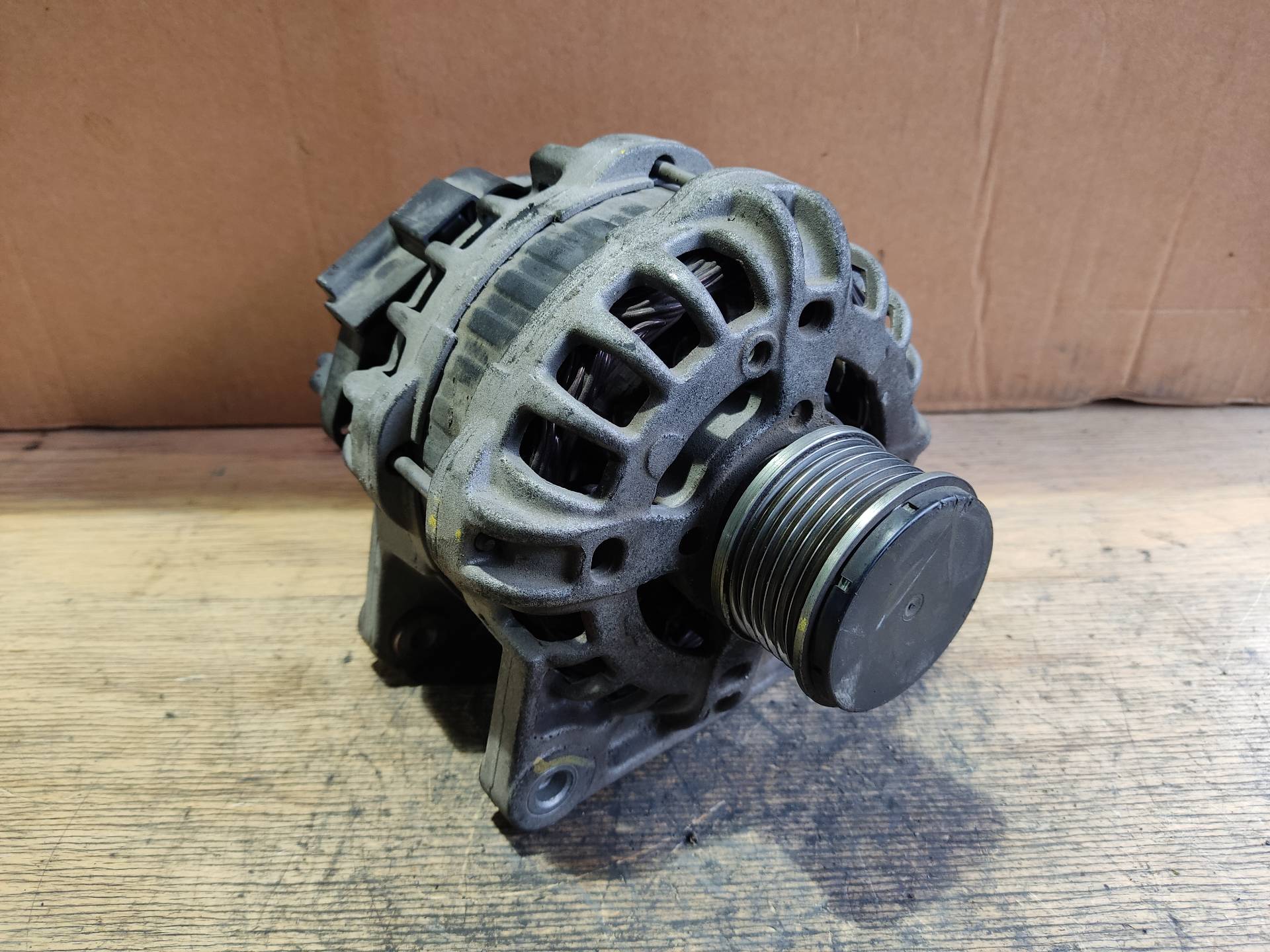 DACIA Duster 1 generation (2010-2017) Alternator F000BL0719 24890640