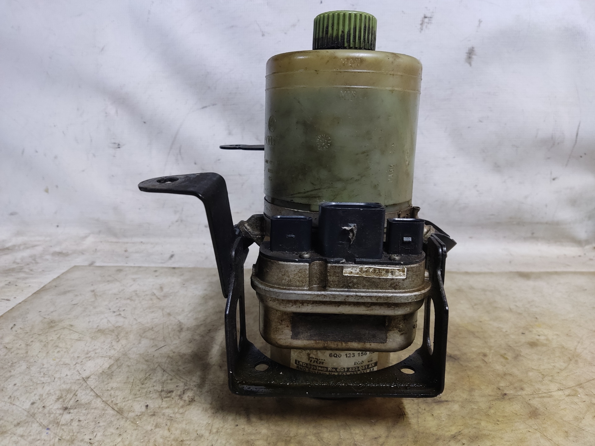 SEAT Ibiza 3 generation (2002-2008) Power Steering Pump 6Q0123156AB,ESTANTERÍA83 24926528