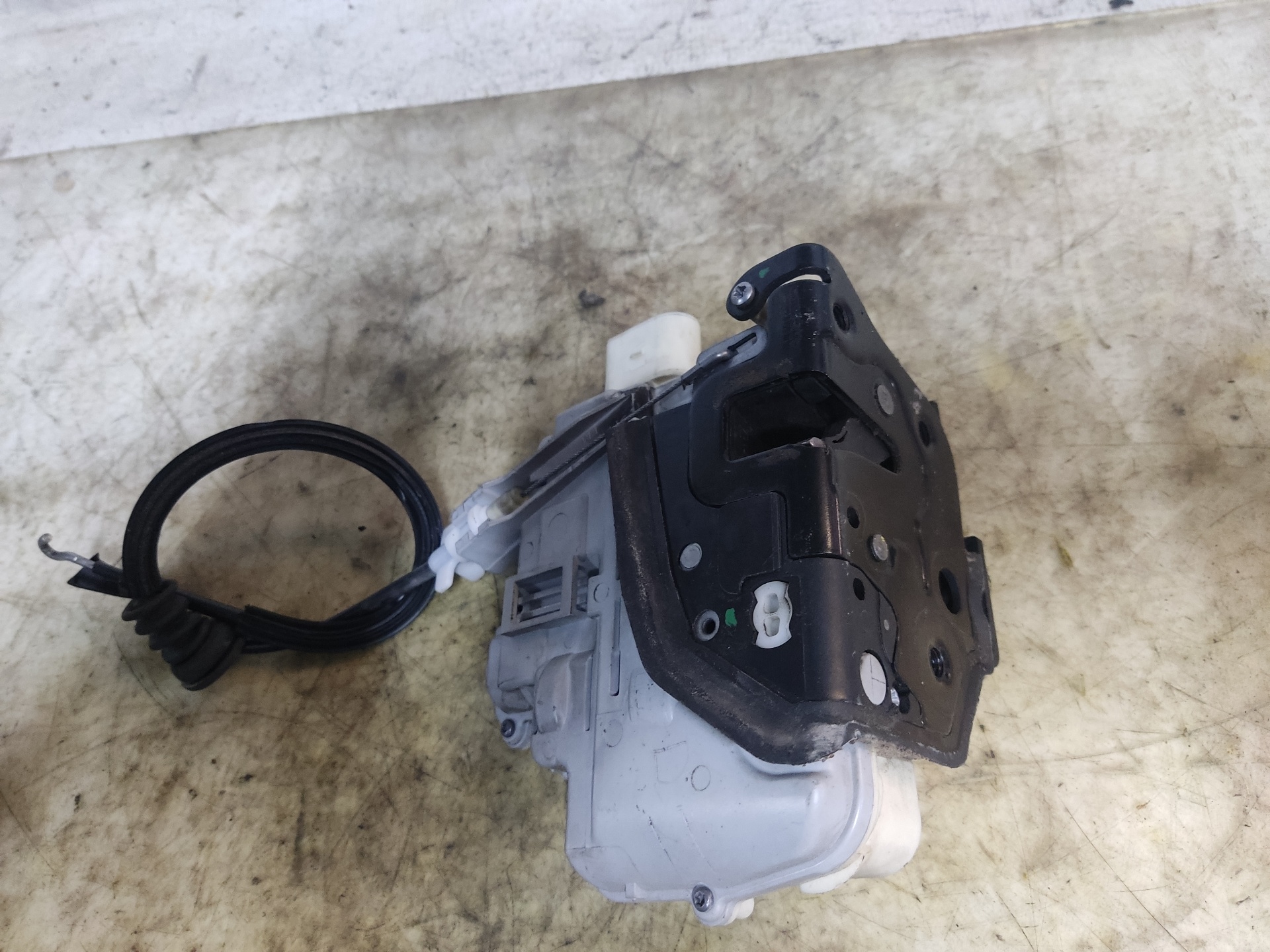 VOLKSWAGEN Passat B7 (2010-2015) Front Left Door Lock 3C1837015A 24899052