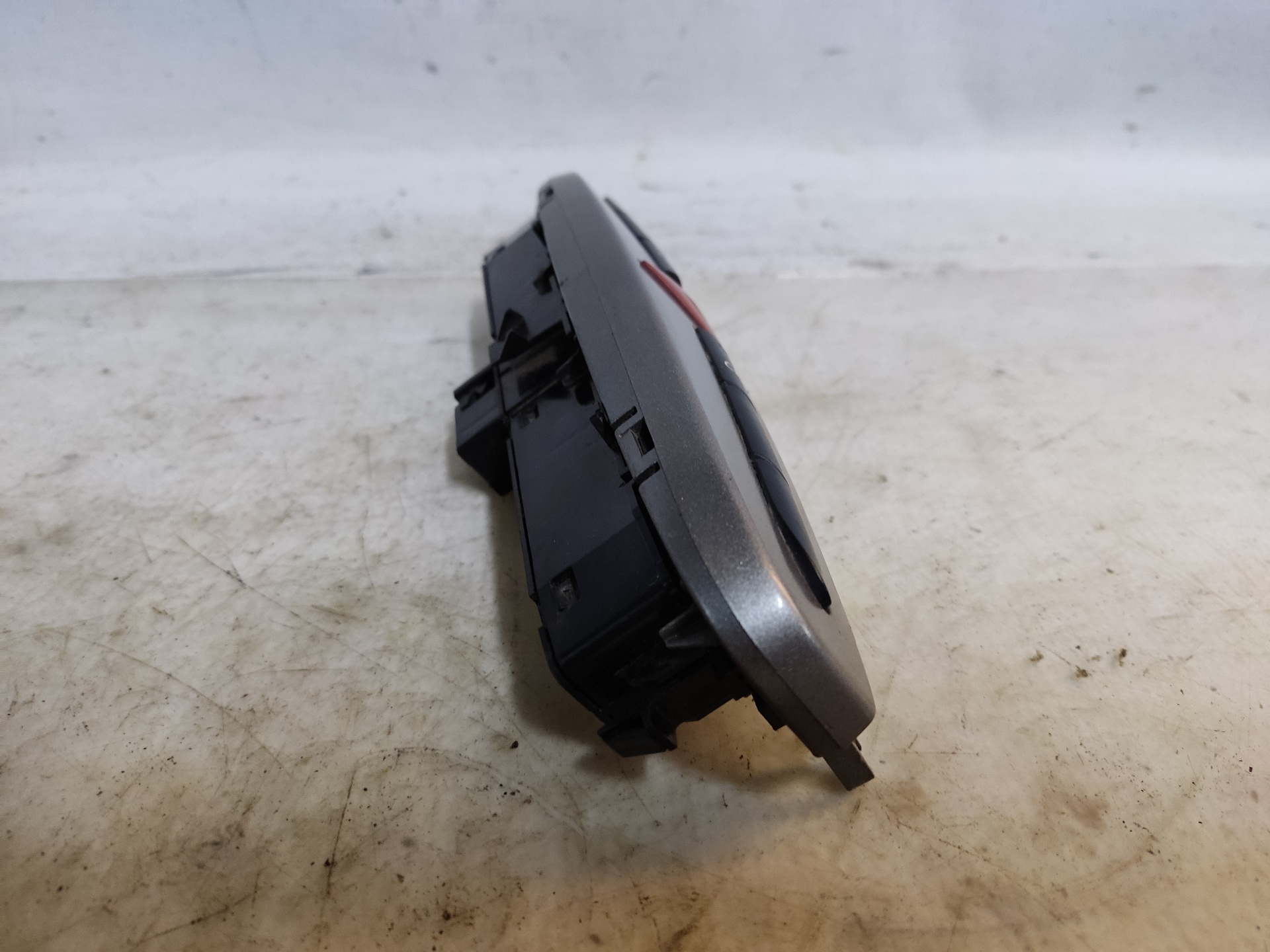 PEUGEOT 308 T7 (2007-2015) Hazard button ESTANTERÍA45 24895281