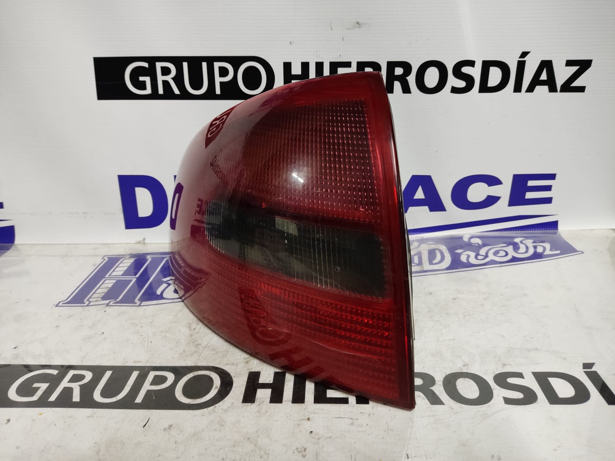 AUDI GTV 916 (1995-2006) Feu arrière gauche ESTANTERÍA17 24892184