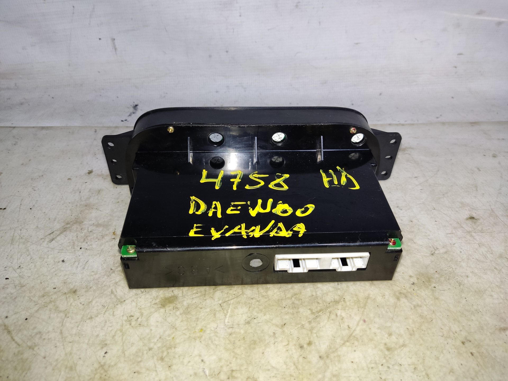 DAEWOO Climate  Control Unit ESTANTERÍA68 24895939