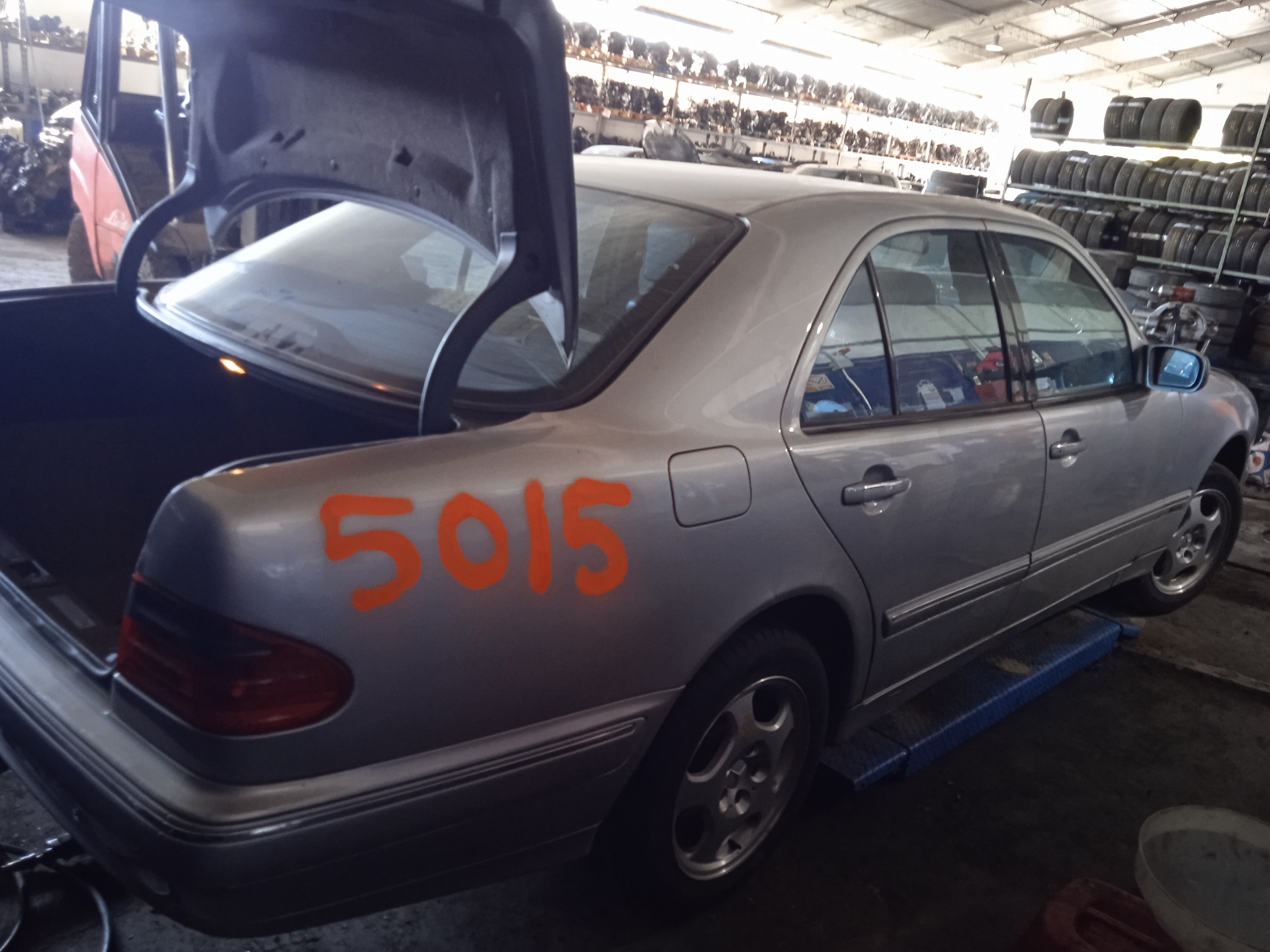 MERCEDES-BENZ E-Class W210 (1995-2002) Far dreapta față A2108208664 24899877