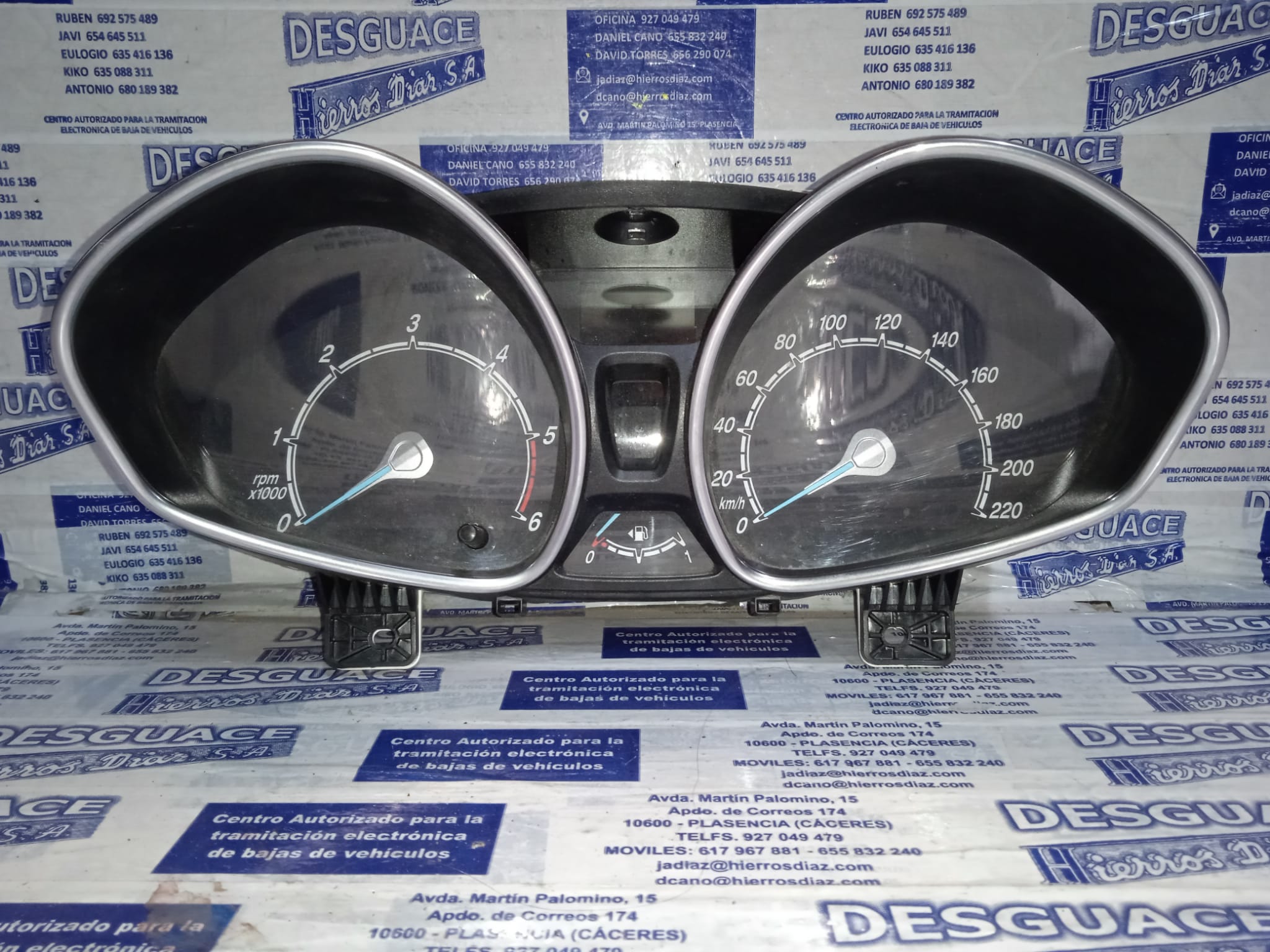 FORD Fiesta 5 generation (2001-2010) Spidometras (Prietaisų skydelis) 24885501