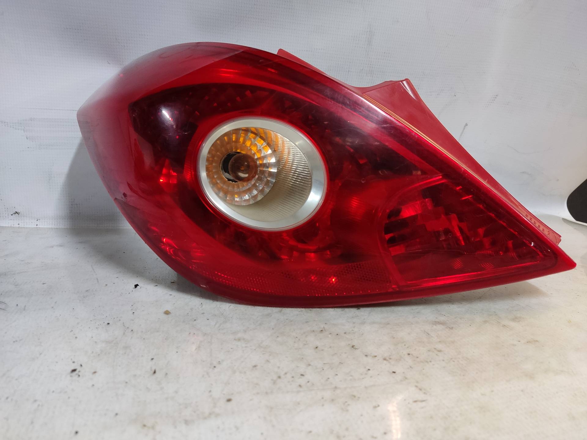 OPEL Corsa D (2006-2020) Rear Left Taillight ESTANTERÍA1 24893660