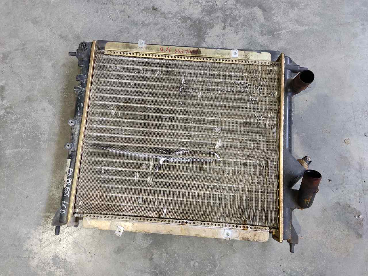 RENAULT Express Radiateur de climatisation 63092 24900215