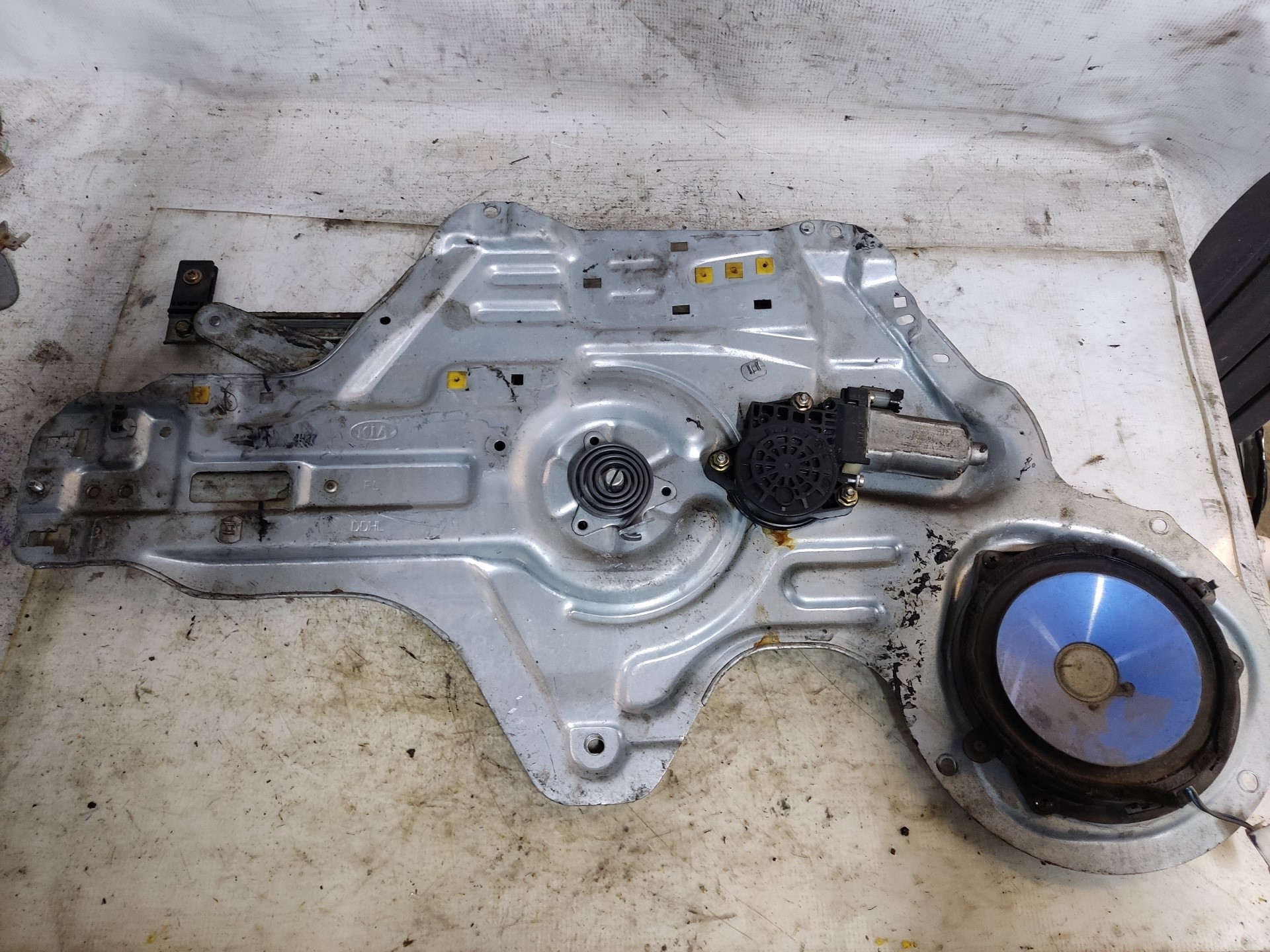 KIA Cerato 1 generation (2004-2009) Vindusregulator foran venstre dør 24897933