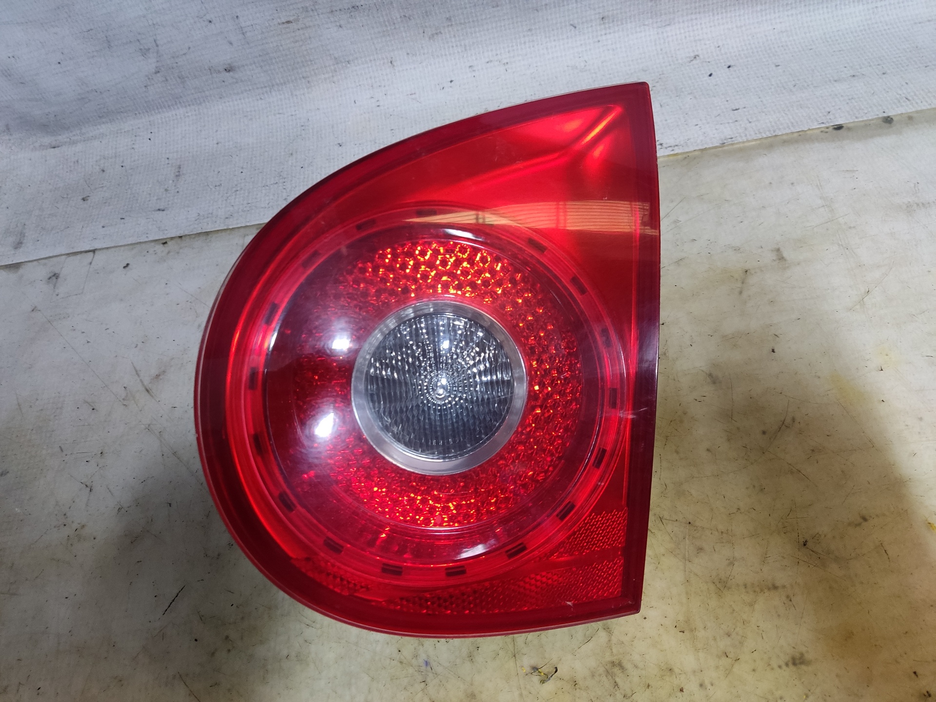 VOLKSWAGEN Golf 5 generation (2003-2009) Rear Right Taillight Lamp 1K6945094E 24899436