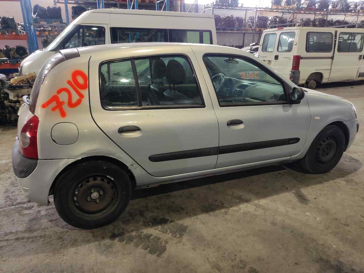 RENAULT LS 4 generation (2006-2020) Противотуманка бампера передняя правая 8200002470 24898678