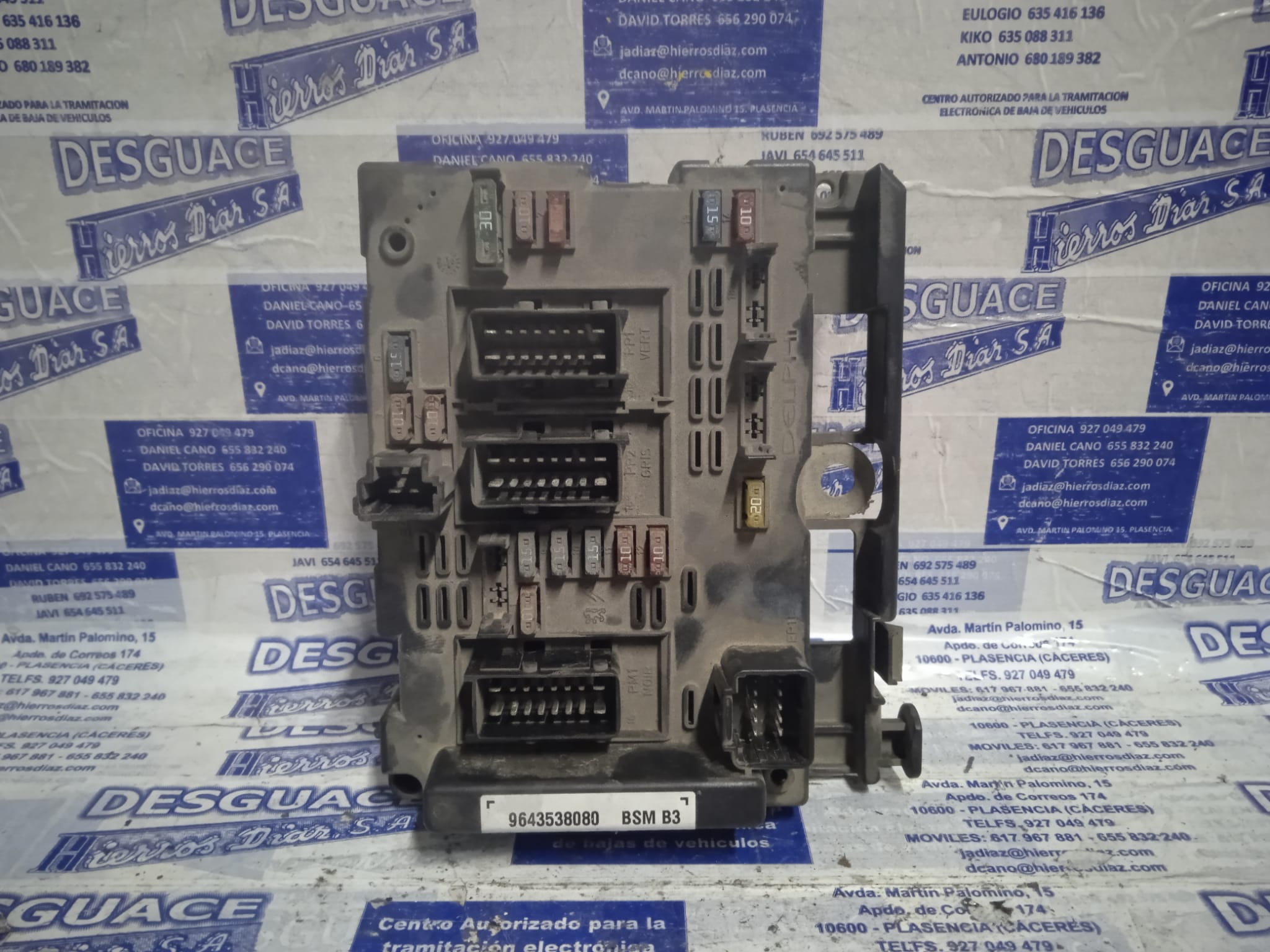 PEUGEOT 307 1 generation (2001-2008) Fuse Box 9643538080 24890158