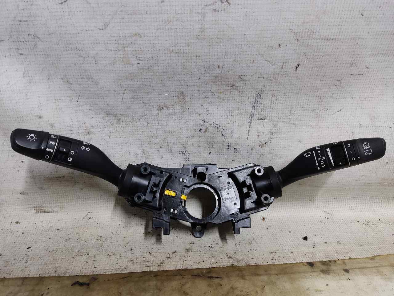 HYUNDAI i30 PD ( 3 generation) (2017-2024) Switches 93404S0860 24900419