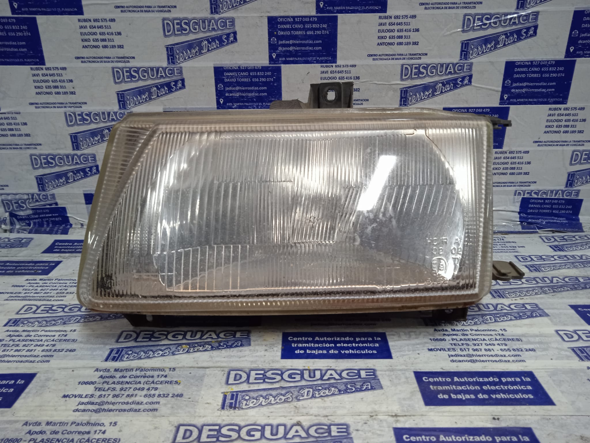 SEAT Cordoba 1 generation (1993-2003) Front Left Headlight ESTANTERÍA11 24889150