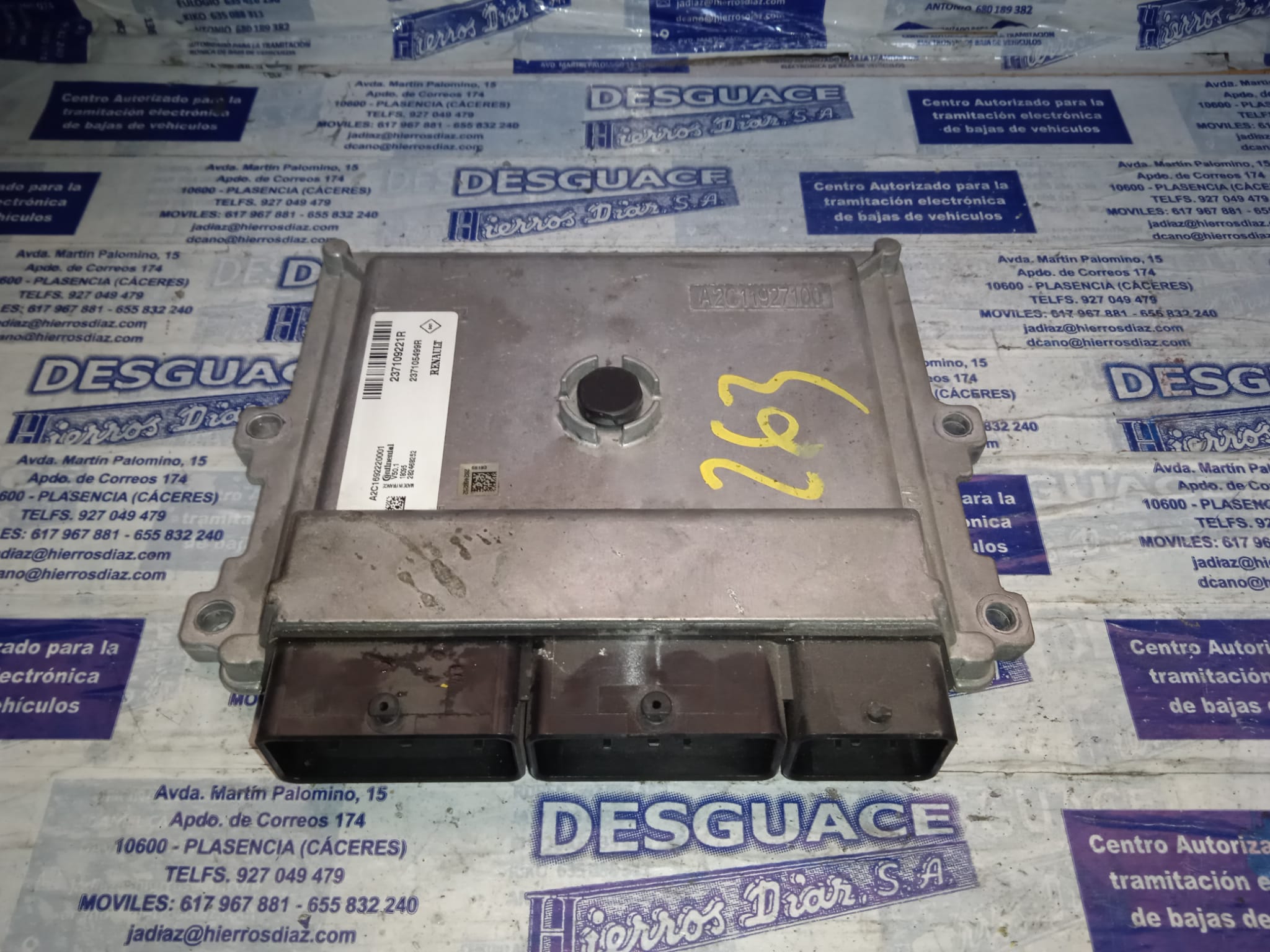 DACIA Sandero 2 generation (2013-2020) Moottorin ohjausyksikkö ECU 237109221R 24886755