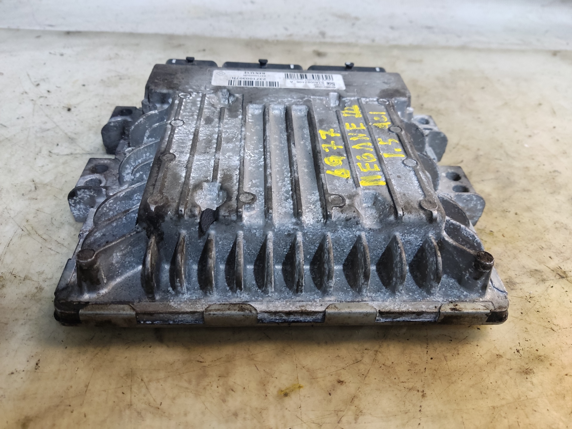 VAUXHALL Megane 3 generation (2008-2020) Engine Control Unit ECU 237100307R 24896633