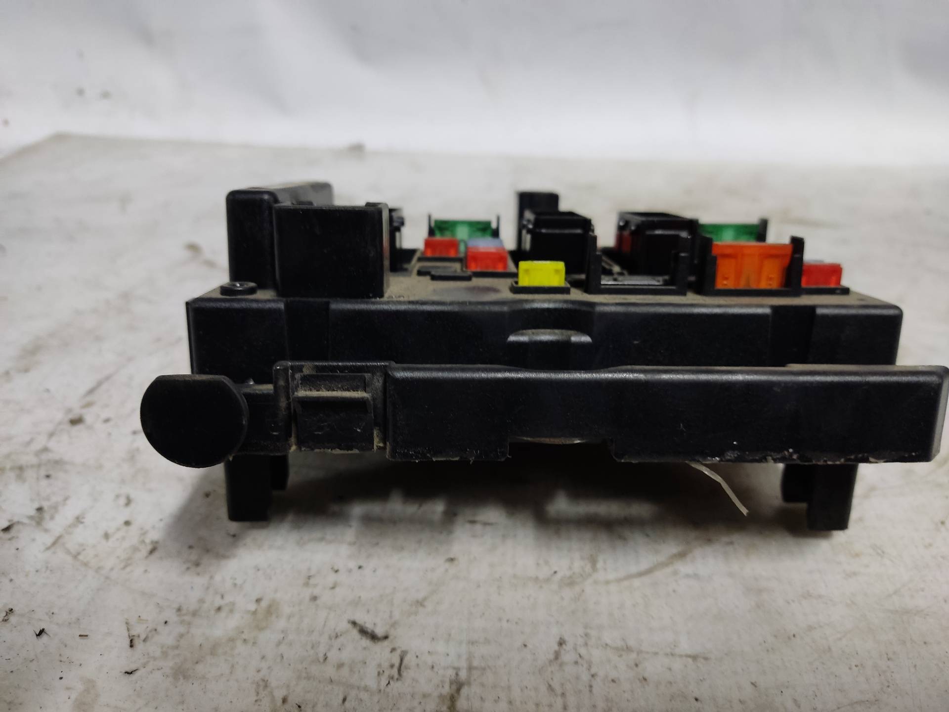 PEUGEOT Fuse Box 9657608880 24890675