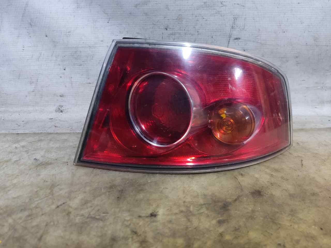 SEAT Ibiza 3 generation (2002-2008) Rear Right Taillight Lamp 6L6945096A 24900112