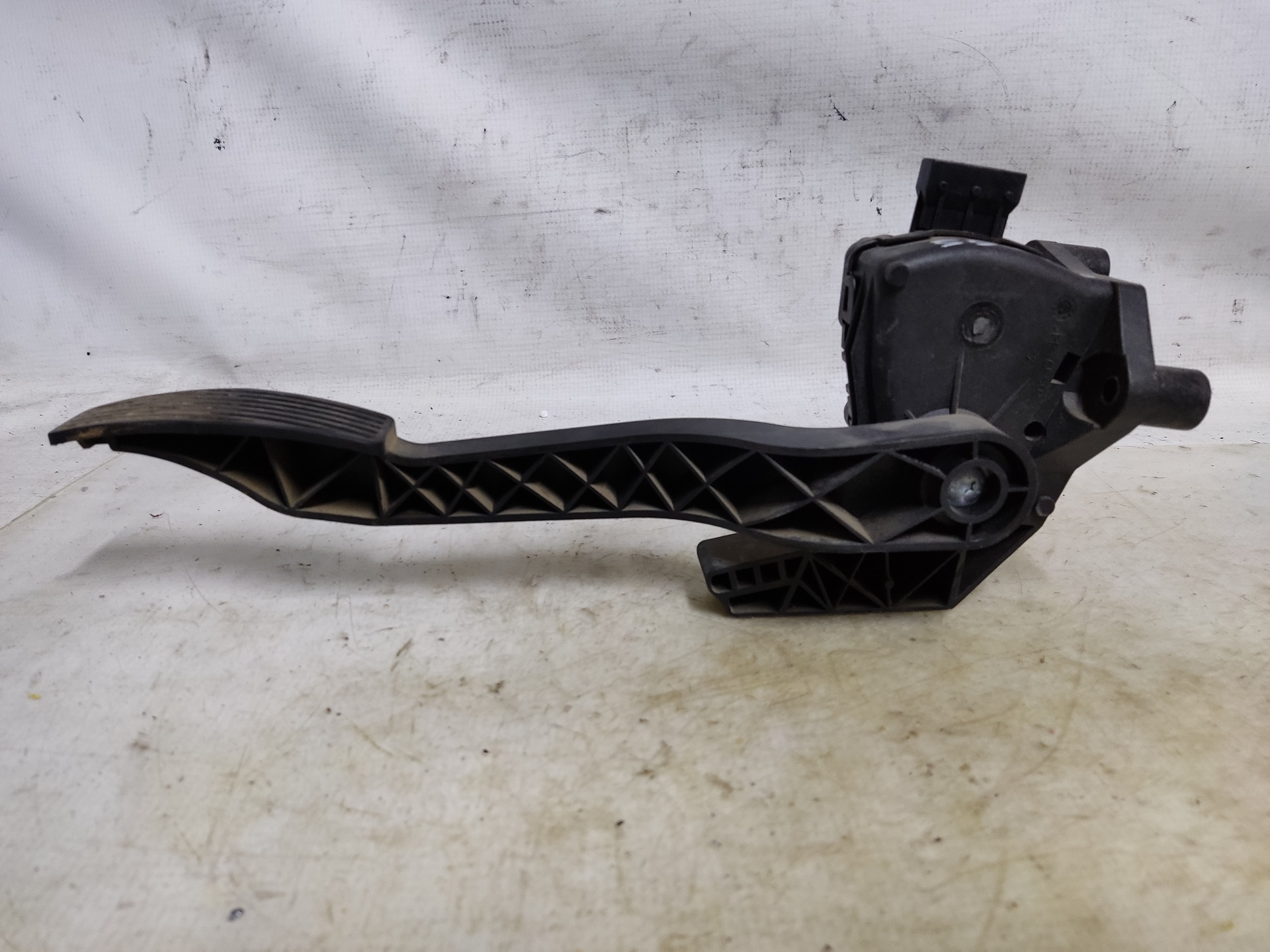 OPEL Corsa C (2000-2006) Other Body Parts ESTANTERÍA95 24895568