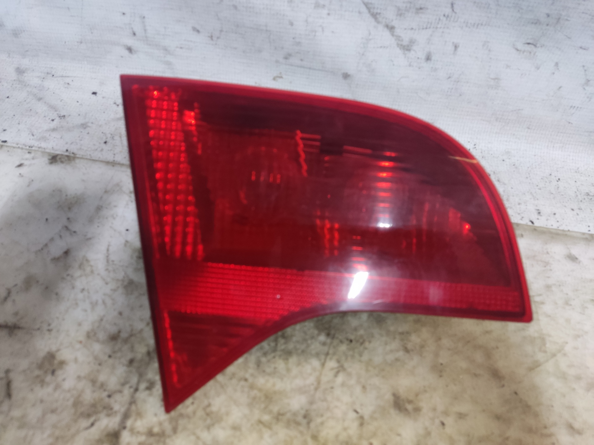 AUDI A4 B7/8E (2004-2008) Rear Left Taillight 8E9945093 24895984