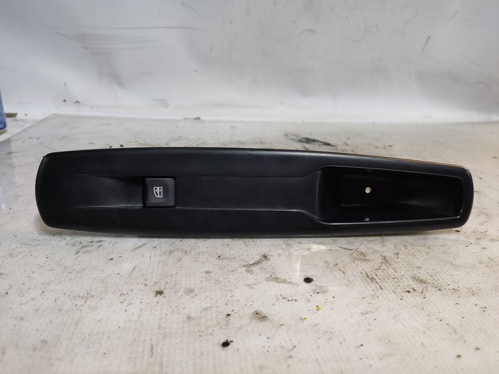 RENAULT Megane 3 generation (2008-2020) Front Right Door Window Switch ESTANTERÍA55 24893497