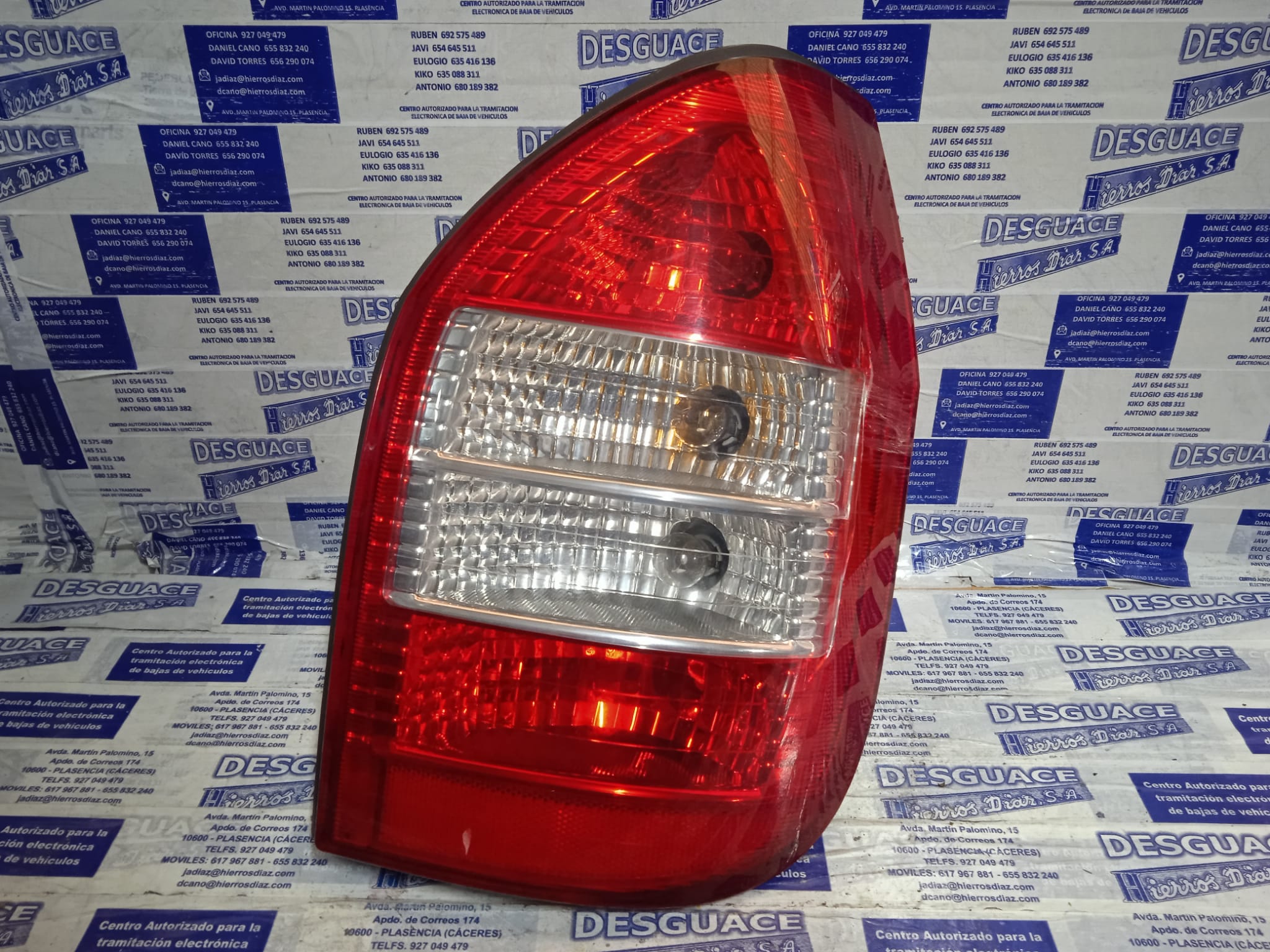 OPEL Zafira A (1999-2003) Rear Right Taillight Lamp ESTANTERÍA1 24889921