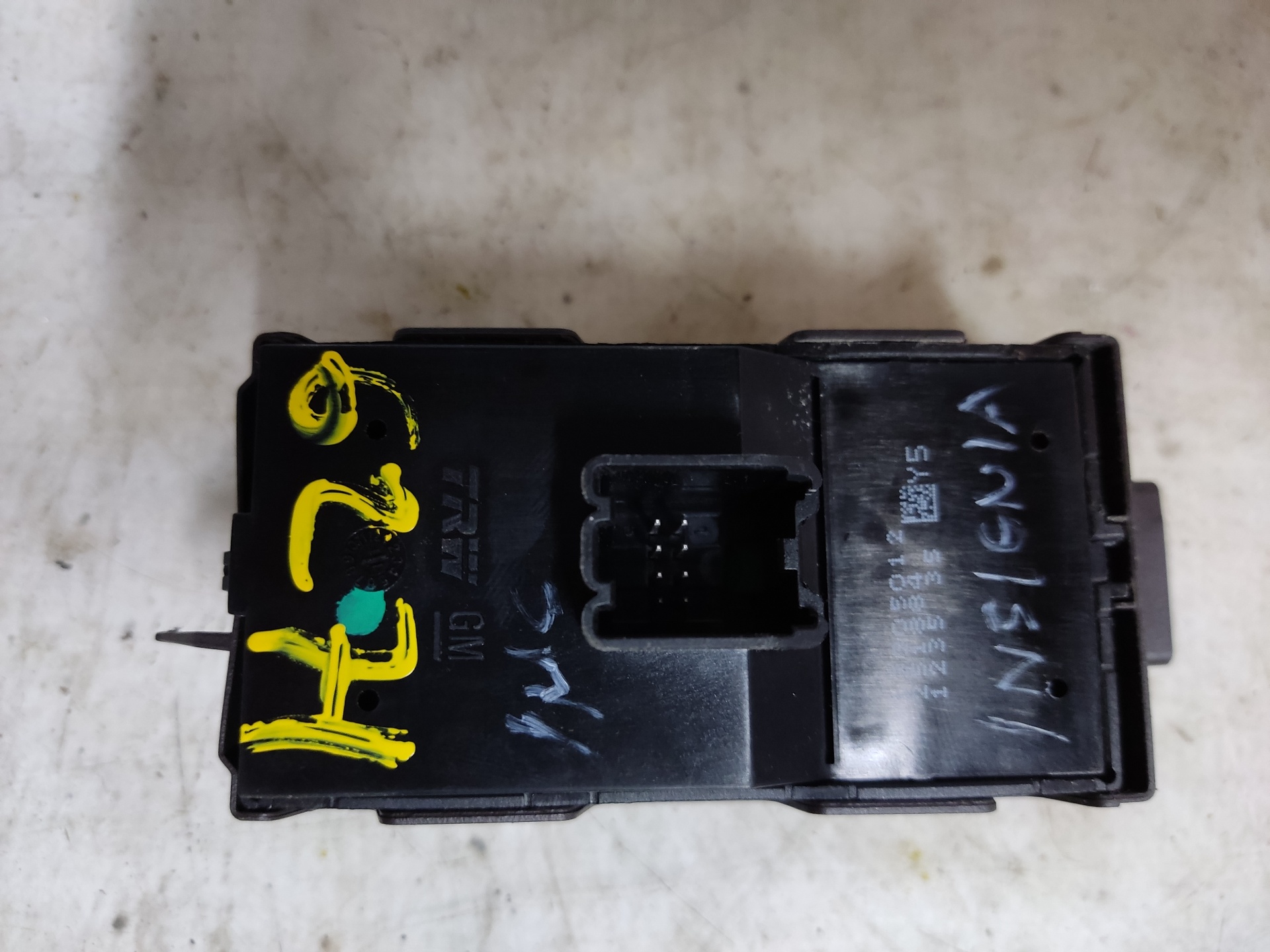 OPEL Front Left Door Window Switch ESTANTERÍA95 24894594