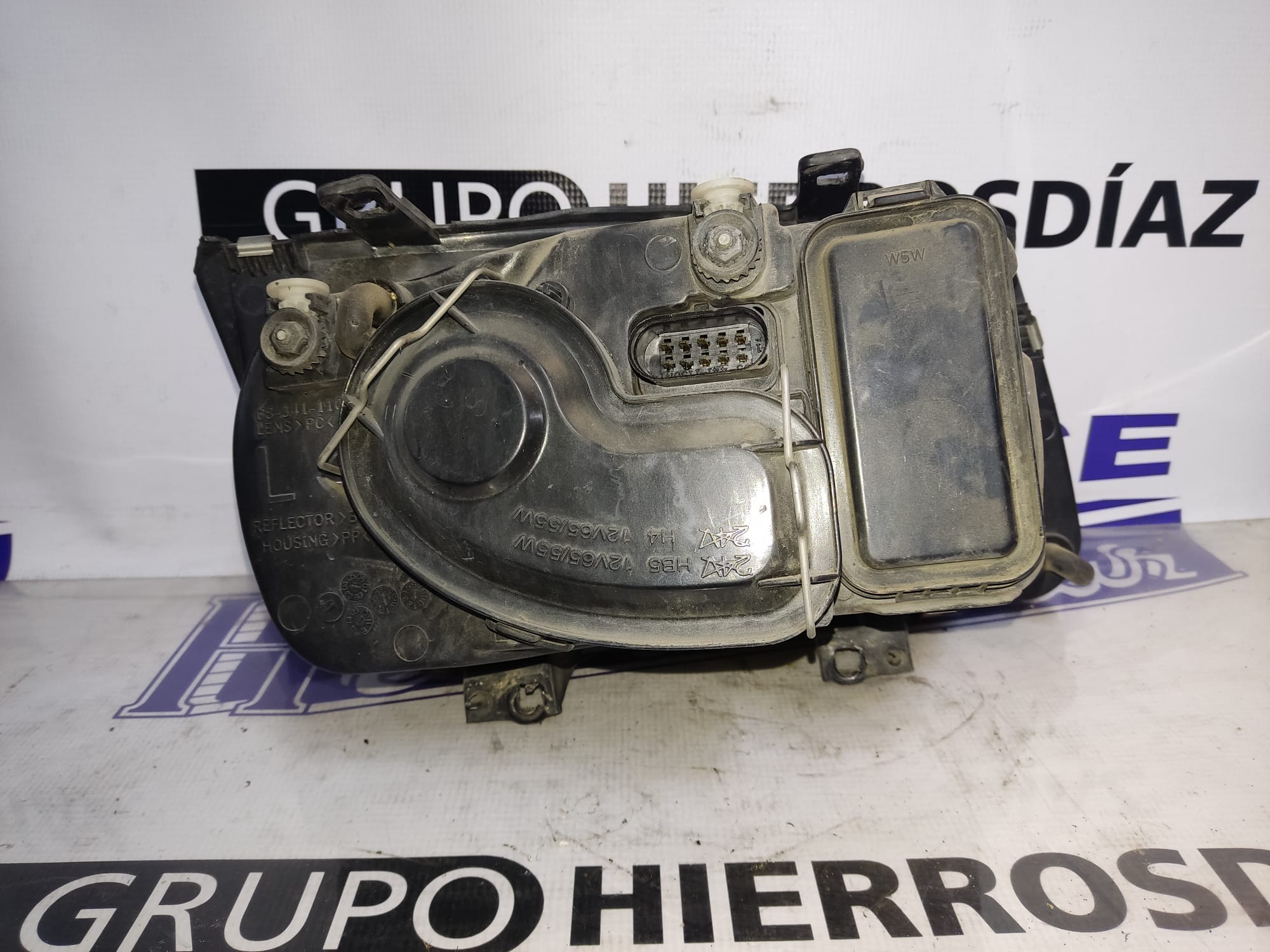 VOLKSWAGEN Bora 1 generation (1998-2005) Phare avant gauche ESTANTERÍA13 24892408