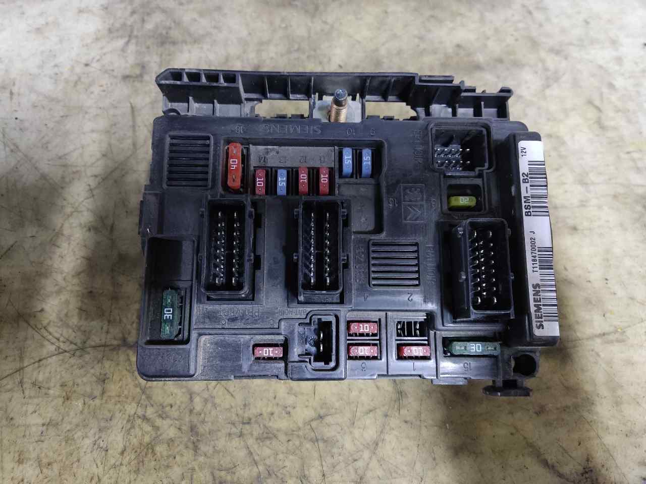 PEUGEOT Partner 1 generation (1996-2012) Fuse Box 9650618580 24902082