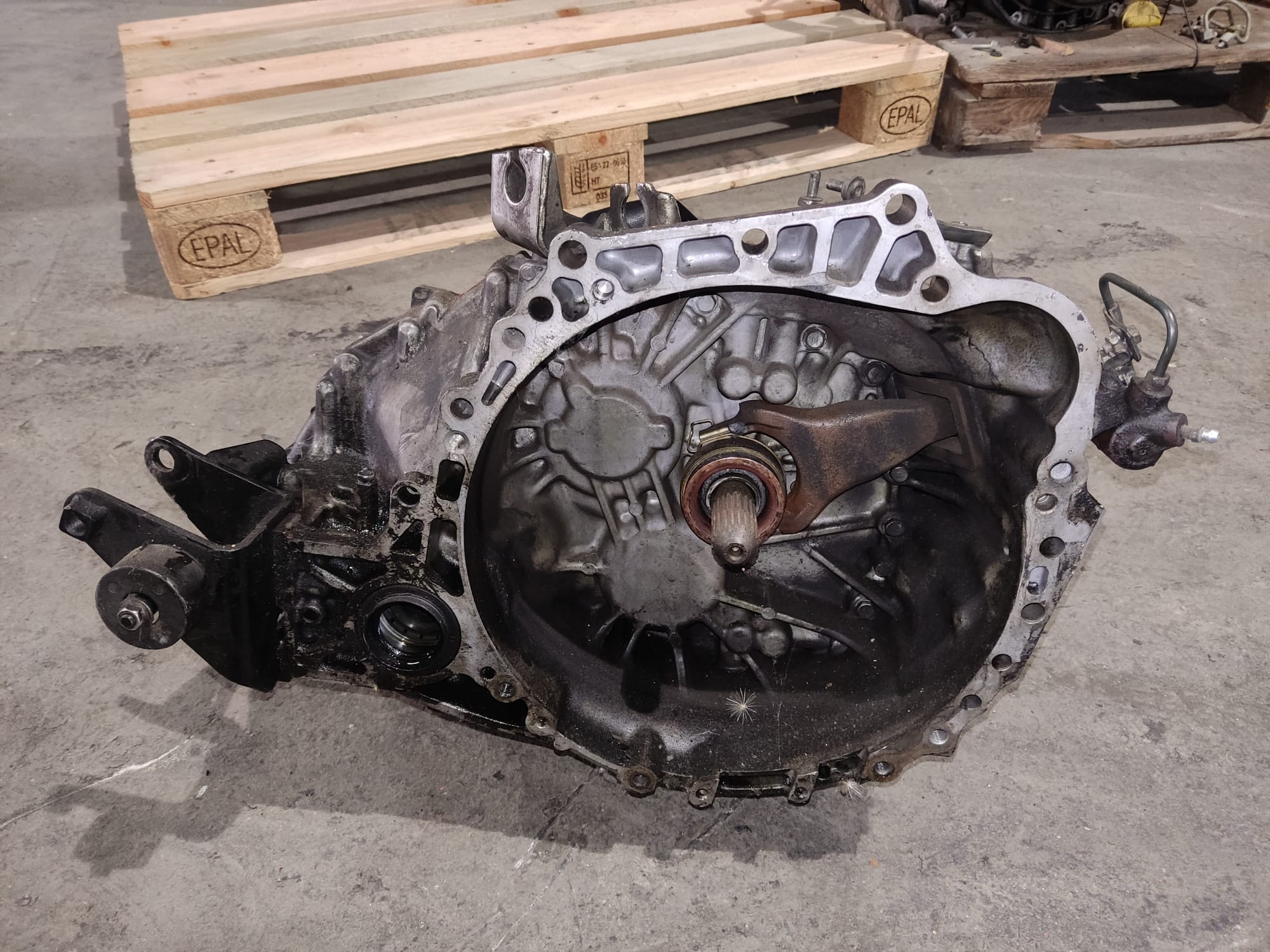 TOYOTA Avensis 2 generation (2002-2009) Gearbox 25557897