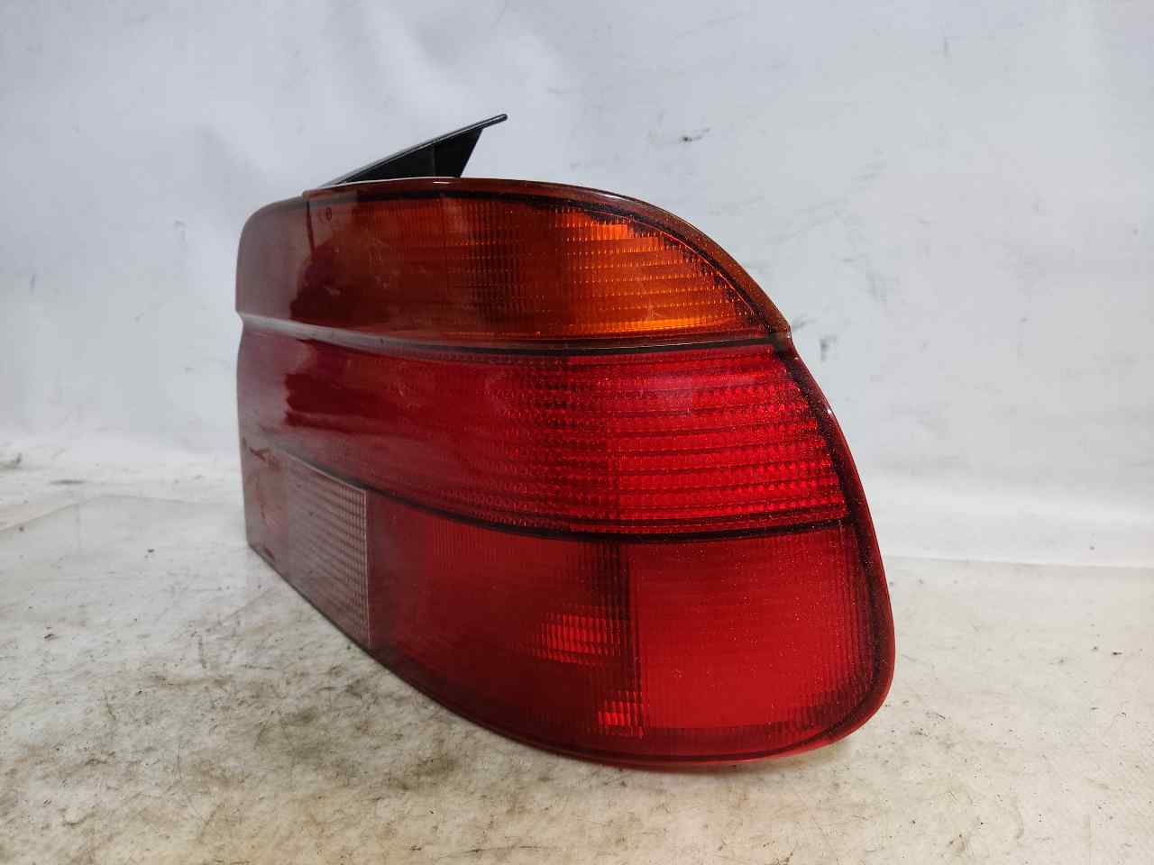 BMW 5 Series E39 (1995-2004) Rear Right Taillight Lamp ESTANTERÍA5 24895669