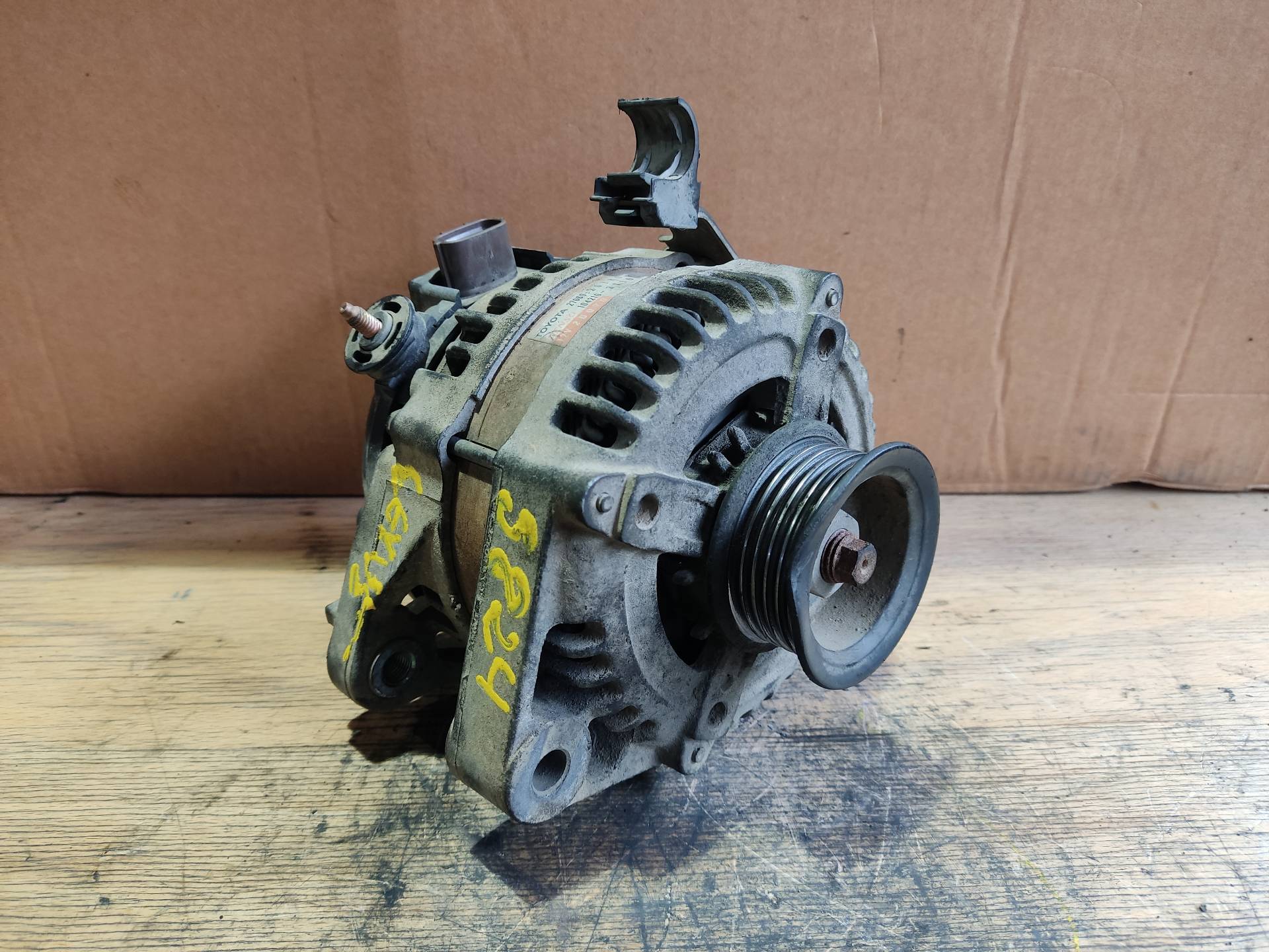 LEXUS RX 1 generation (1997-2003) Alternator 2706020180 24892953