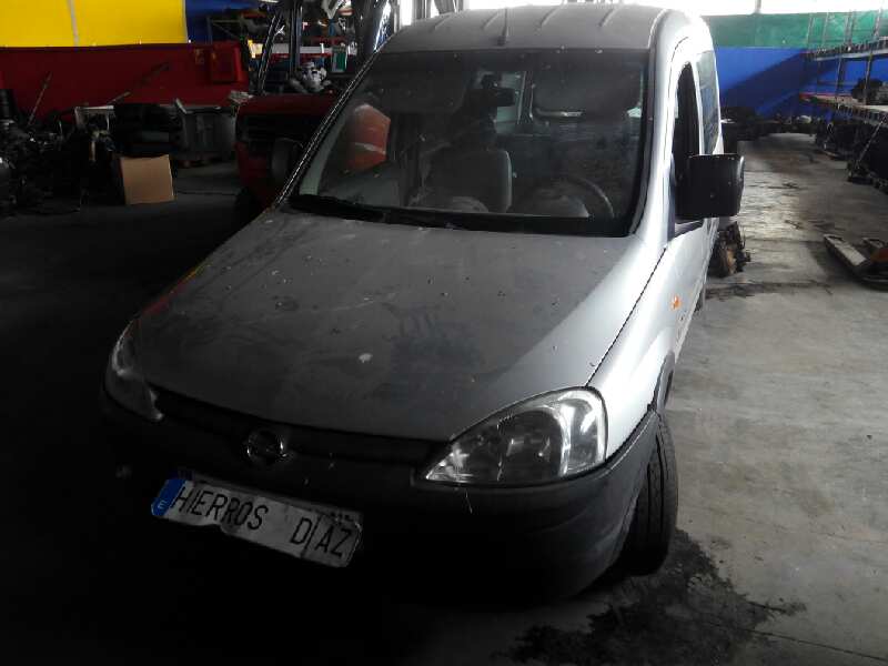 OPEL Combo C (2001-2011) Bal hátsó lámpa ESTANTERÍA2 24889066