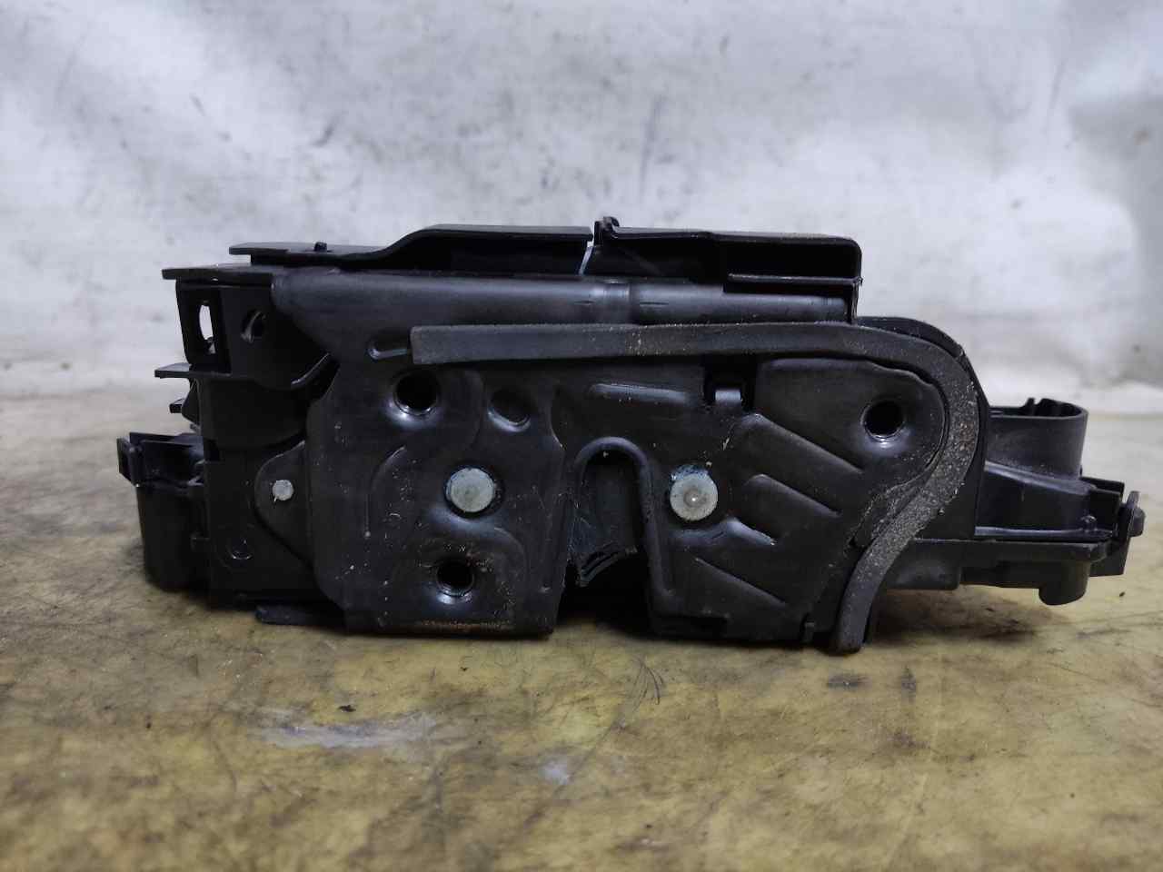 SEAT Toledo 4 generation (2012-2020) Front Left Door Lock B5A5TB837015A 24900249