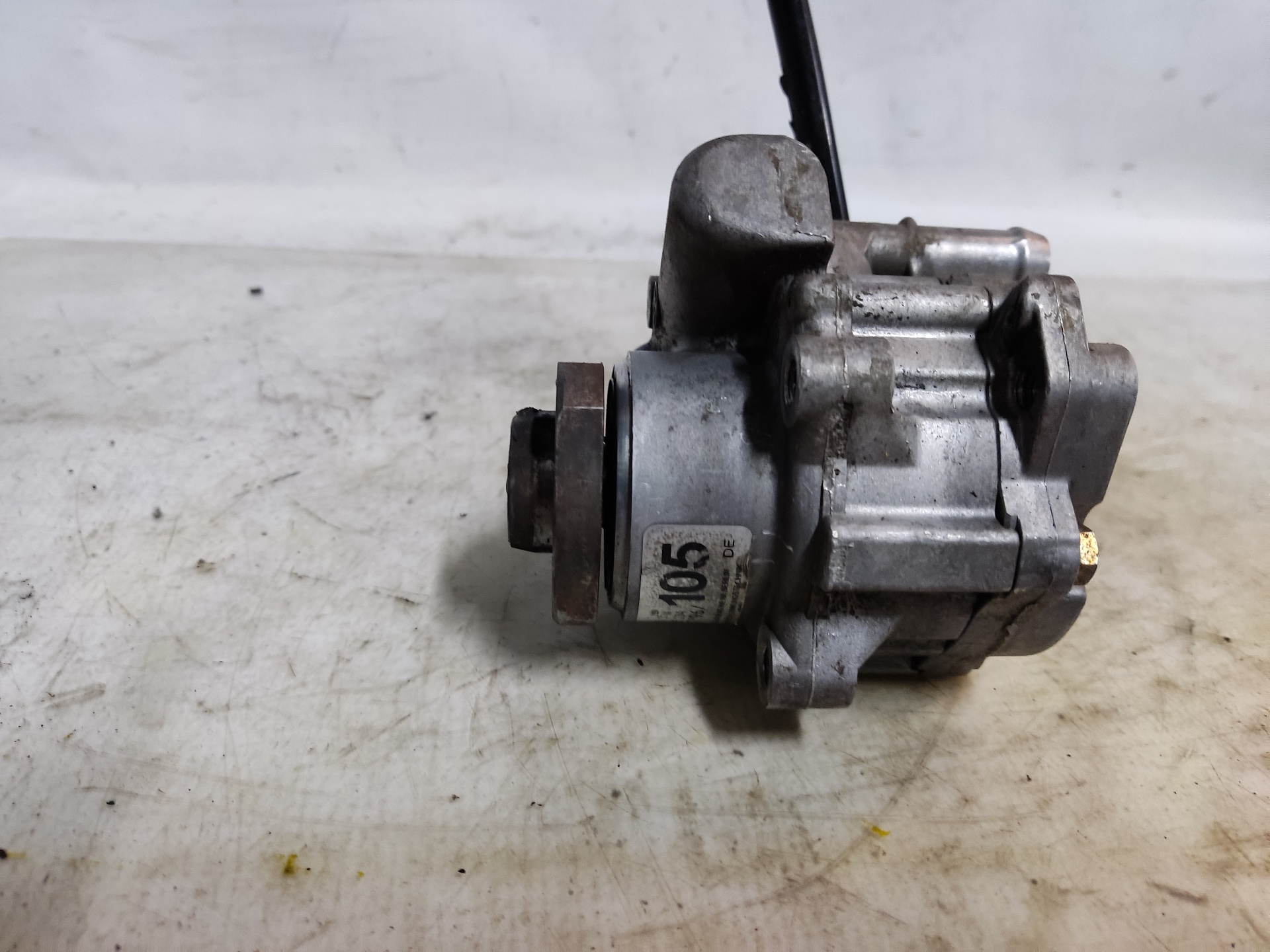 SEAT Ibiza 2 generation (1993-2002) Power Steering Pump ESTANTERÍA83 24895527