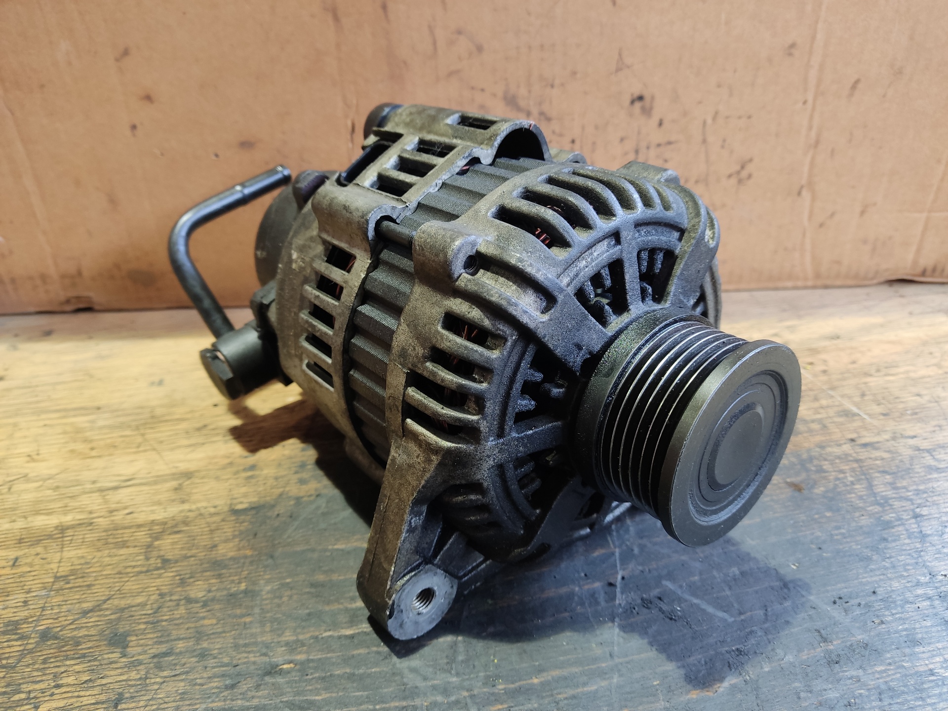 KIA Carnival UP/GQ (1999-2006) Alternator 3730027010 24897817