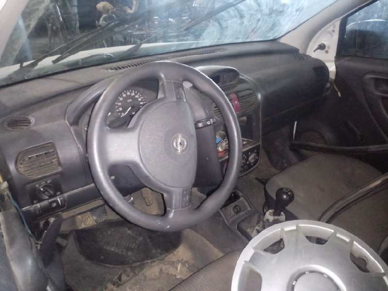 OPEL Corsa C (2000-2006) Feu arrière gauche ESTANTERÍA1 24895321