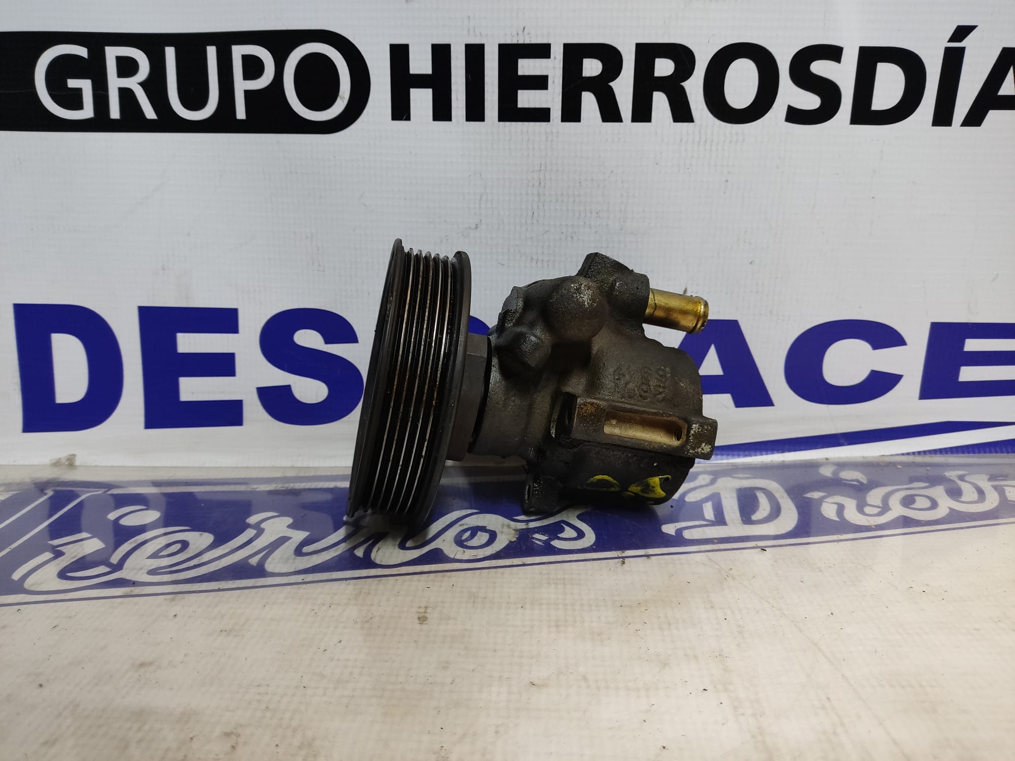 SEAT Inca 1 generation (1995-2000) Power Steering Pump ESTANTERÍA83 24892353