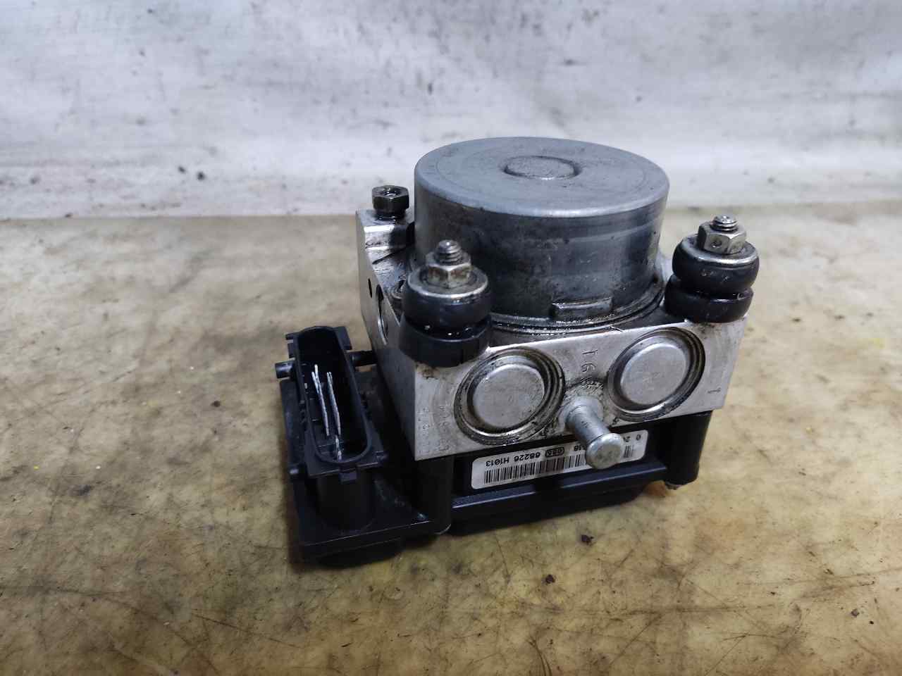 NISSAN Note 1 generation (2005-2014) ABS Pump 0265800518 24920599