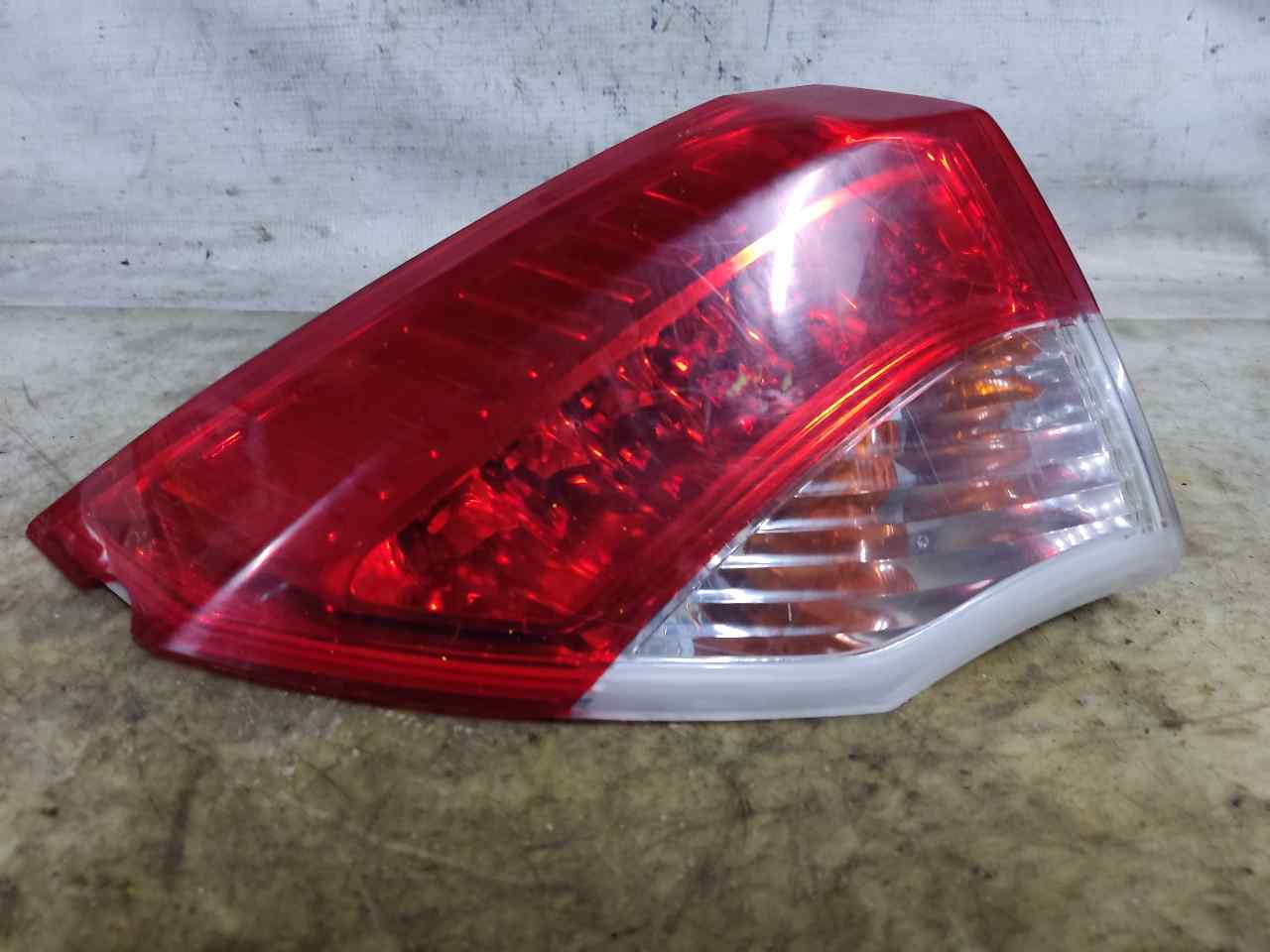 RENAULT Laguna 3 generation (2007-2015) Rear Left Taillight 265550001R 24900166