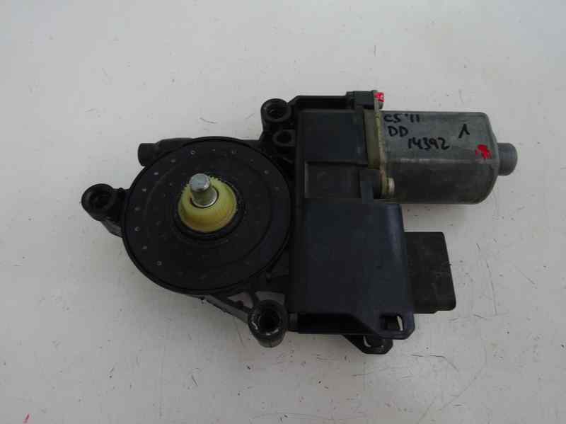 CITROËN C5 1 generation (2001-2008) Moteur de commande de vitre de porte avant droite 128000782 26812680