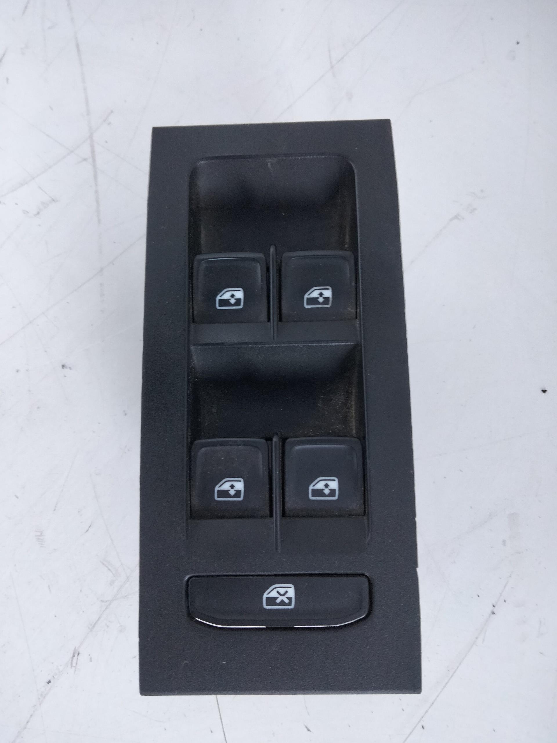 SKODA Yeti 1 generation (2009-2018) Кнопка стеклоподъемника передней левой двери 5E0959857A 18944930