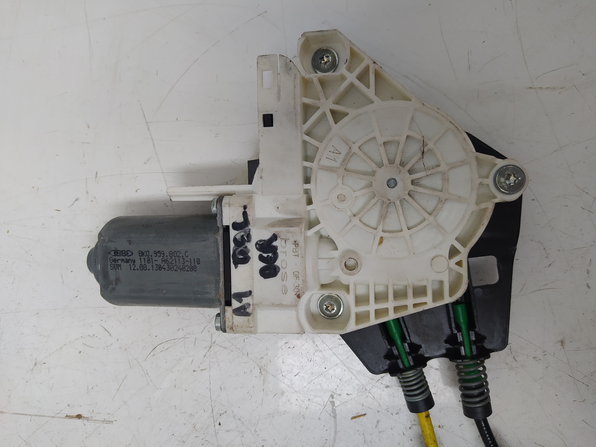 AUDI A4 B8/8K (2011-2016) Front Right Door Window Regulator 8K0837462A 26262331