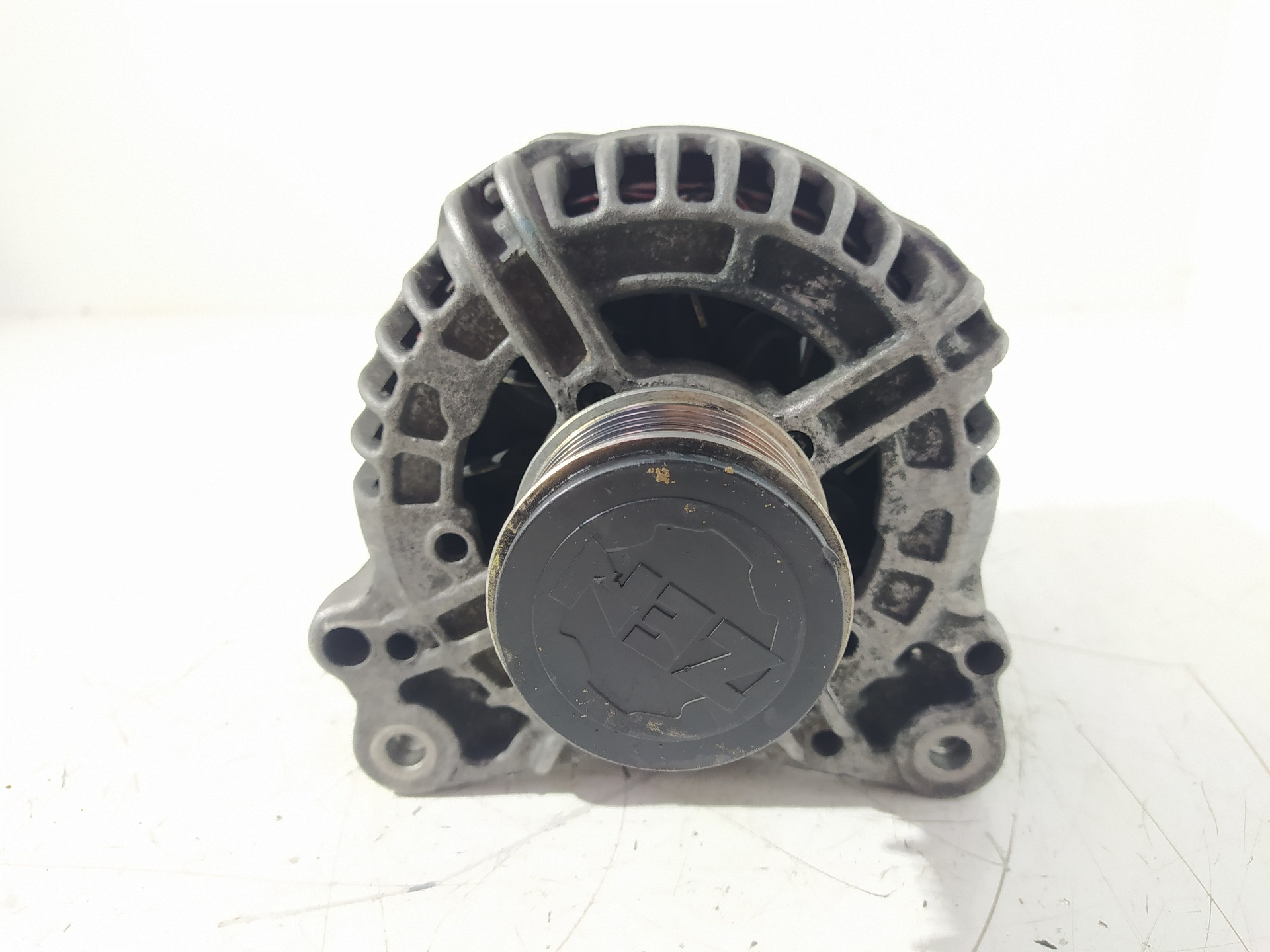 SUZUKI A4 B6/8E (2000-2005) Генератор 06F903023J 22880314