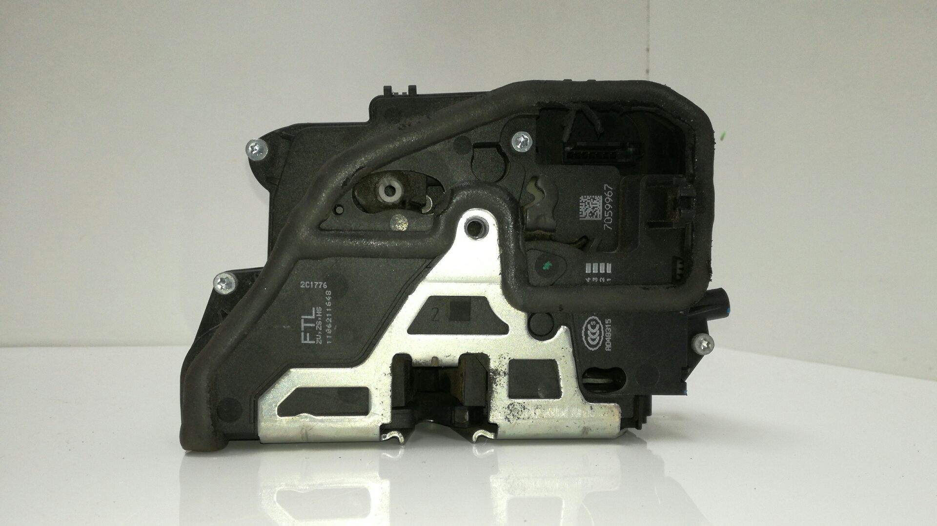 BMW X1 E84 (2009-2015) Front Left Door Lock 7059967 19000771