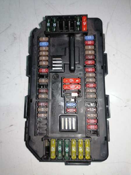 BMW 1 Series F20/F21 (2011-2020) Fuse Box 922487904,6114V7 18939373