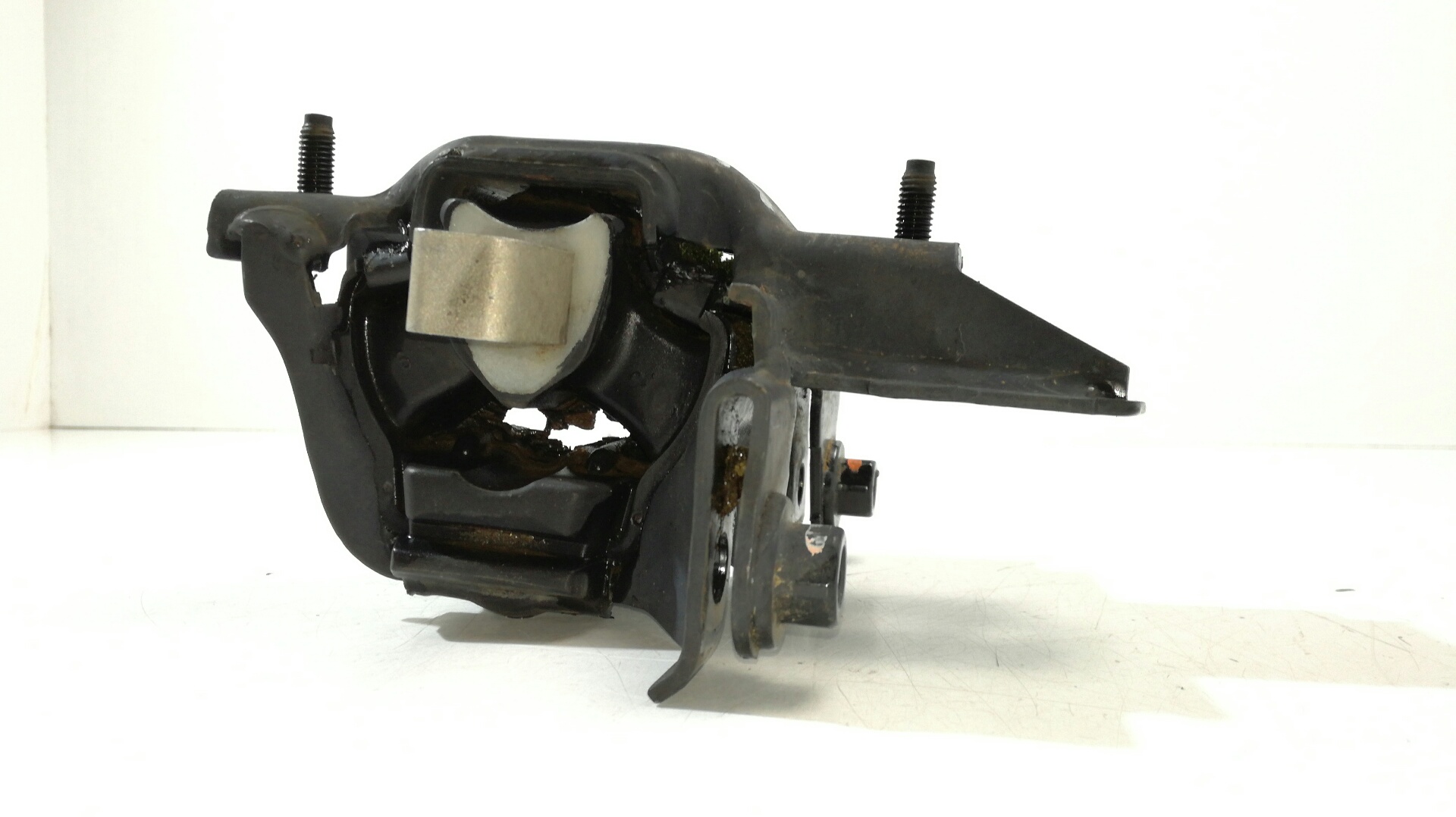 SKODA Yeti 1 generation (2009-2018) Подушка двигателя левая 6Q0199555 18983540