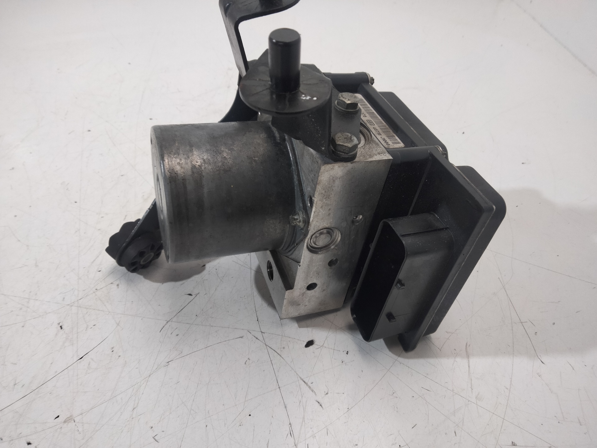 BMW 6 Series E63/E64 (2003-2010) ABS Pump 0265234136, 6768910, 0265950376 18971174