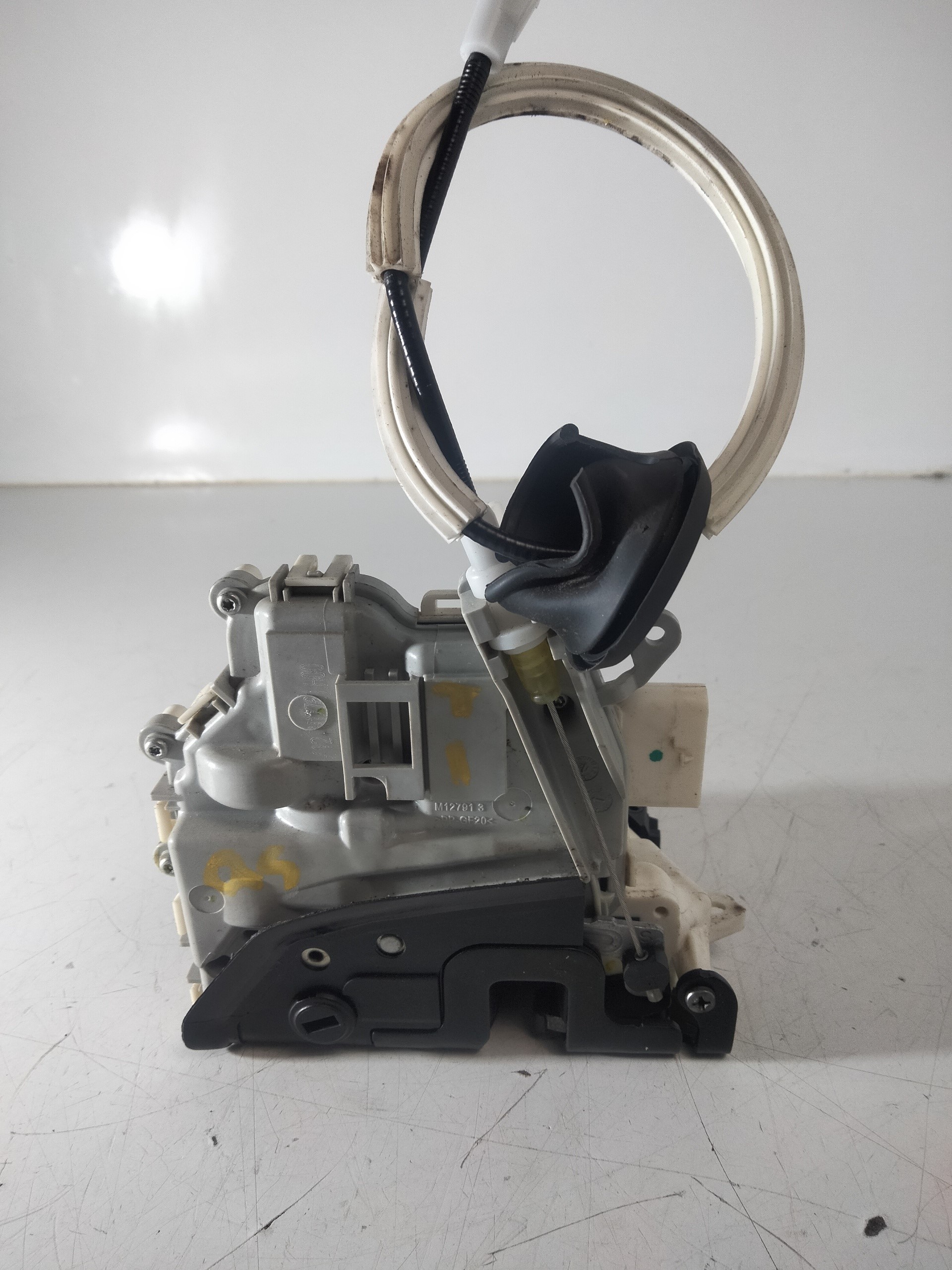 AUDI A6 C6/4F (2004-2011) Rear Left Door Lock 8K0839015C 18933228