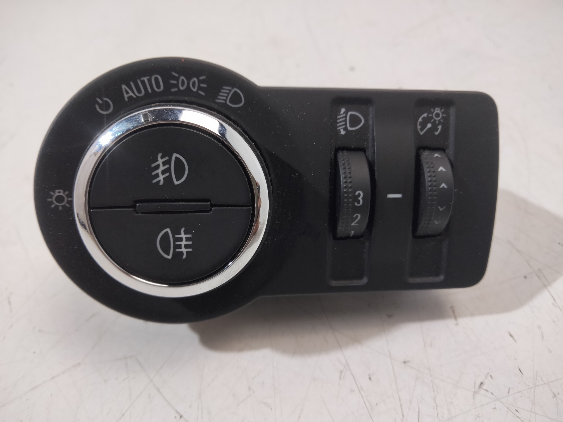 CHEVROLET Cruze 1 generation (2009-2015) Headlight Switch Control Unit 13301752 18952862